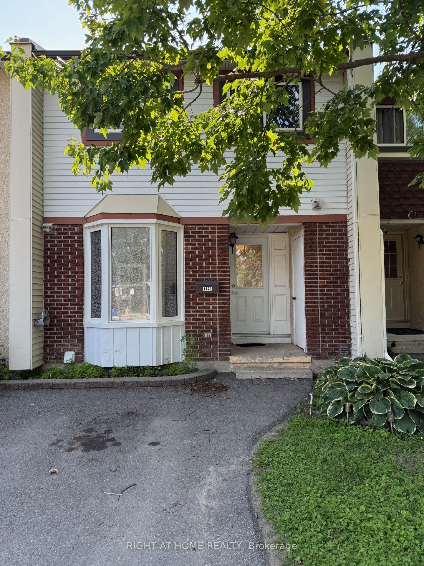 1171 Priory Lane, Orleans - Convent Glen and Area, ON K1C 1Z8 photo 2