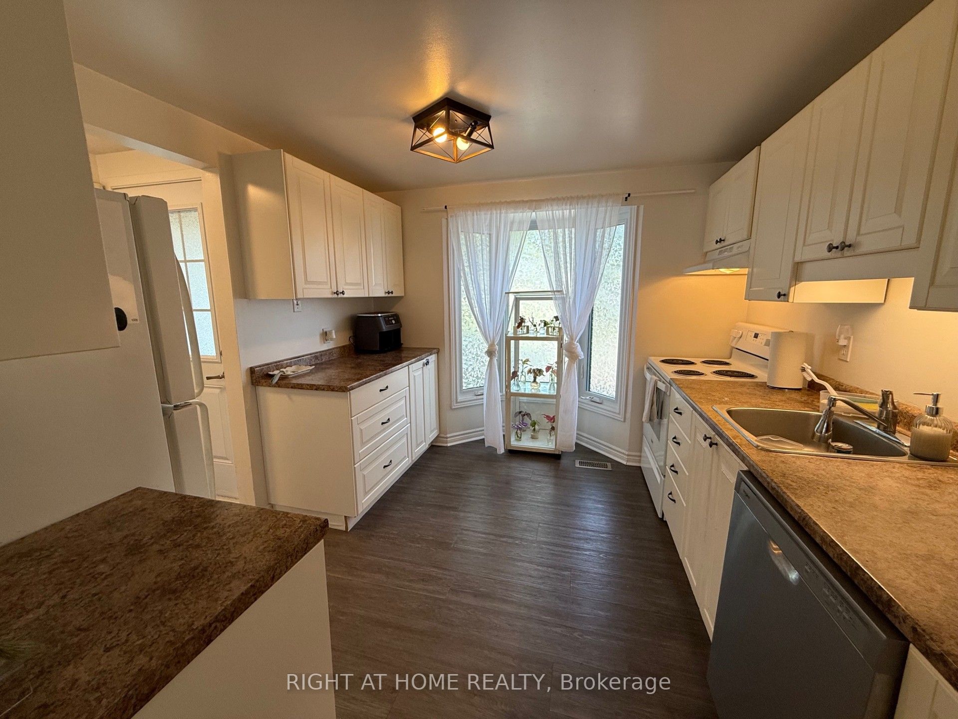1171 Priory Lane, Orleans - Convent Glen and Area, ON K1C 1Z8 photo 3