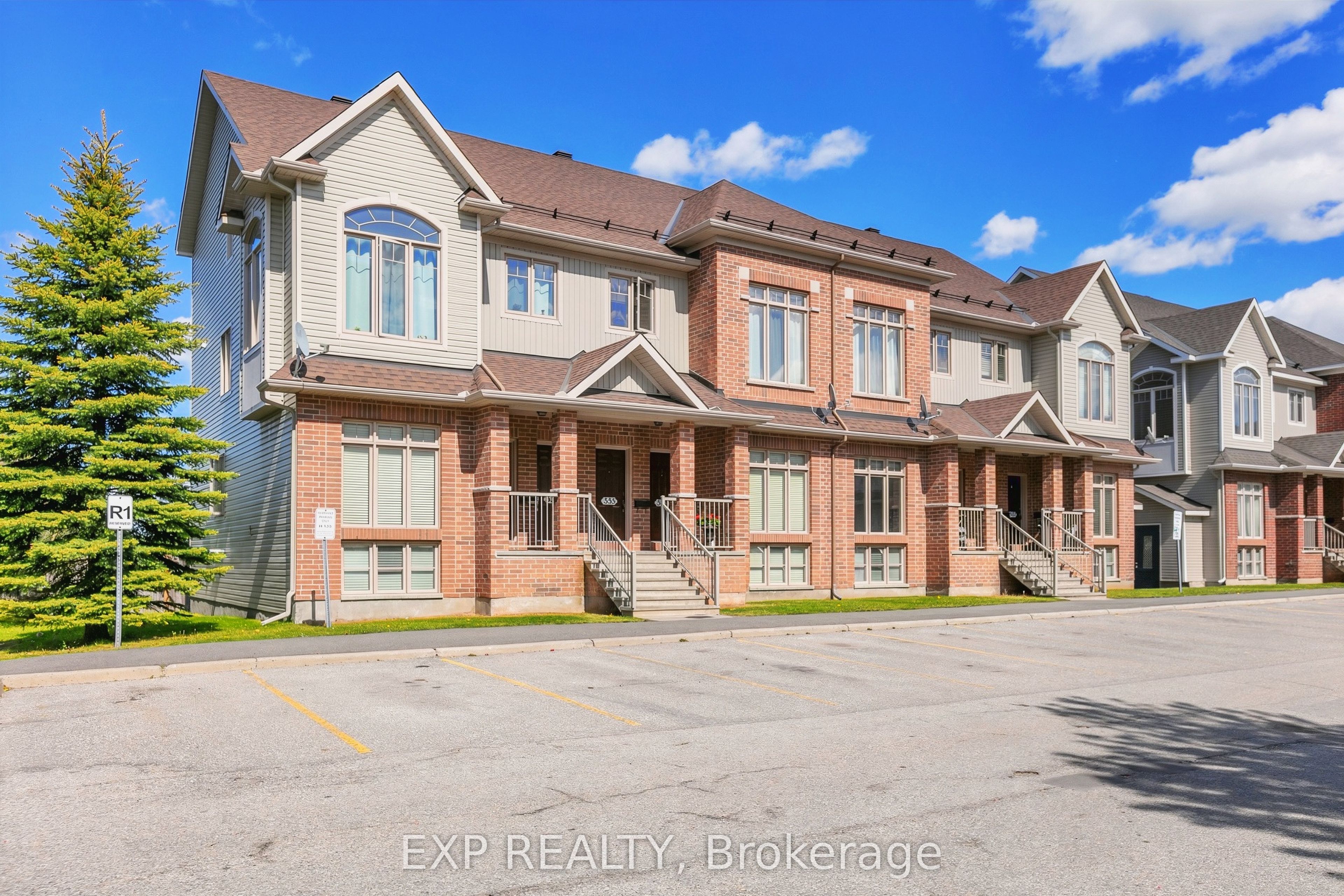 555 REARDON Private, Hunt Club - South Keys and Area, ON K1V 2L1