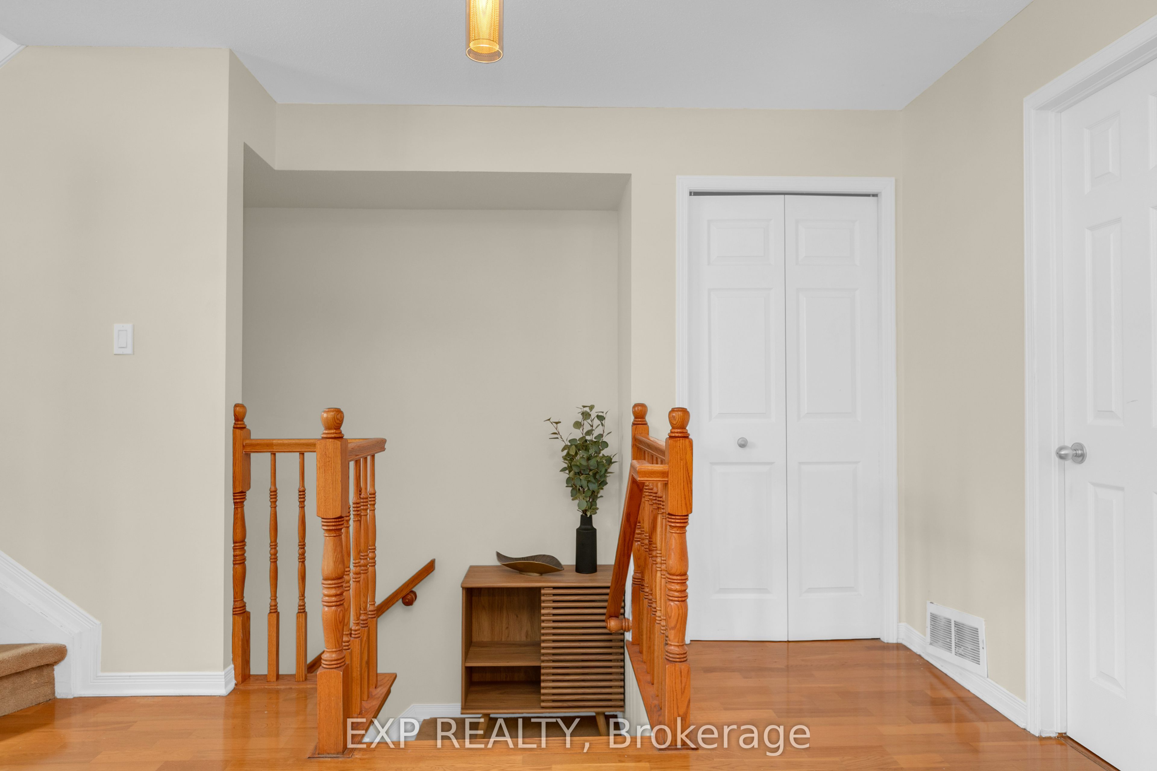 555 REARDON Private, Hunt Club - South Keys and Area, ON K1V 2L1 photo 5