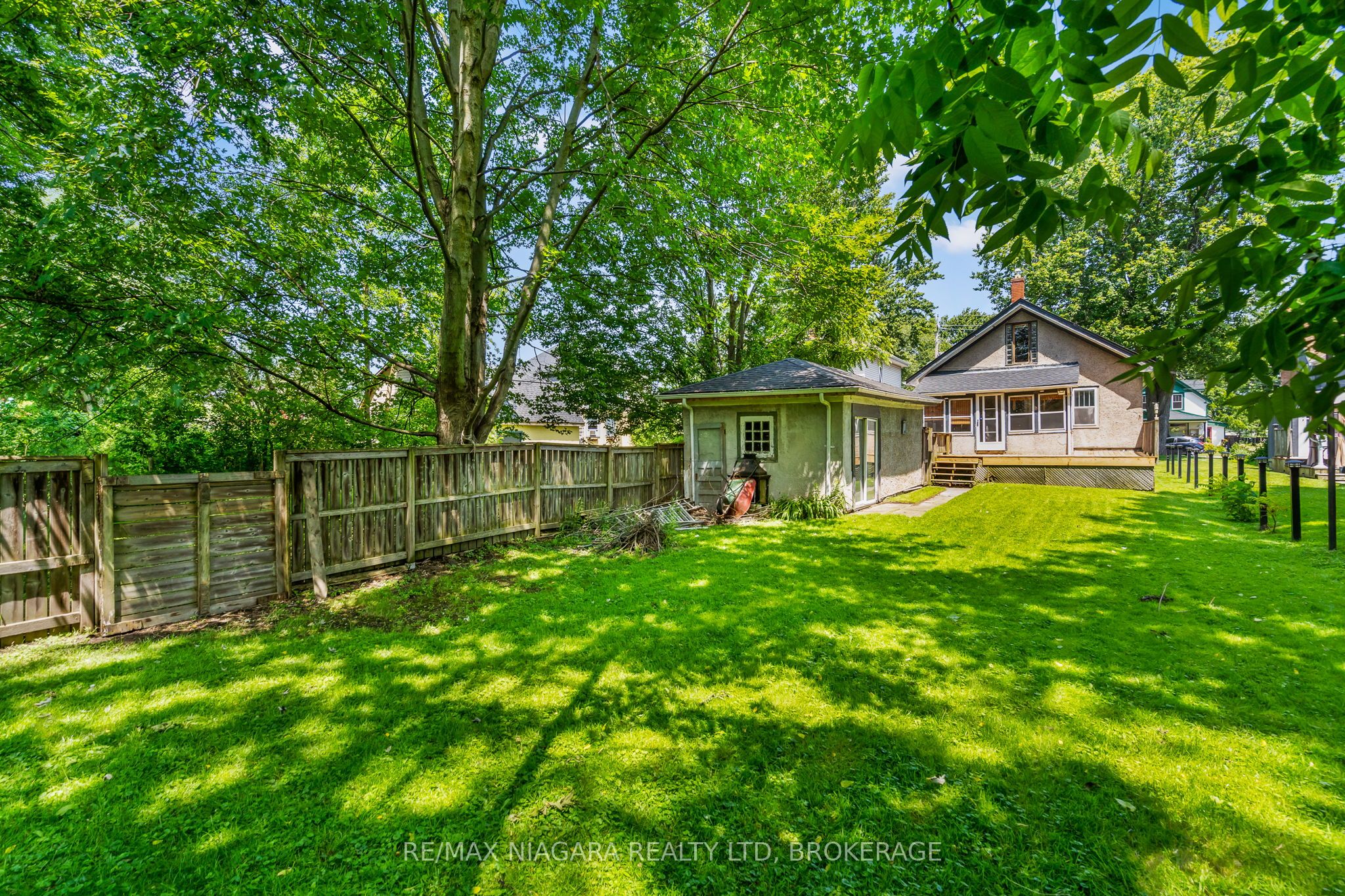 98 Victoria Street, Port Colborne, ON L3K 2Y4 photo 5