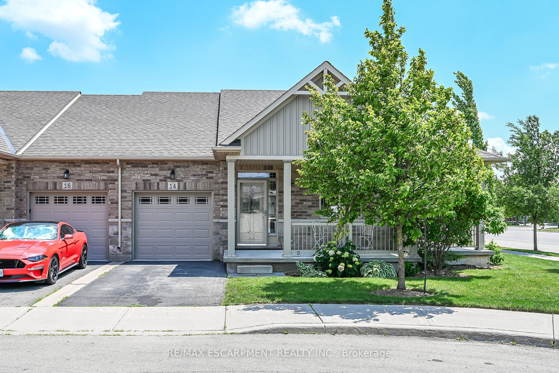 14 Ecker Lane, Hamilton, ON L0R 1C0
