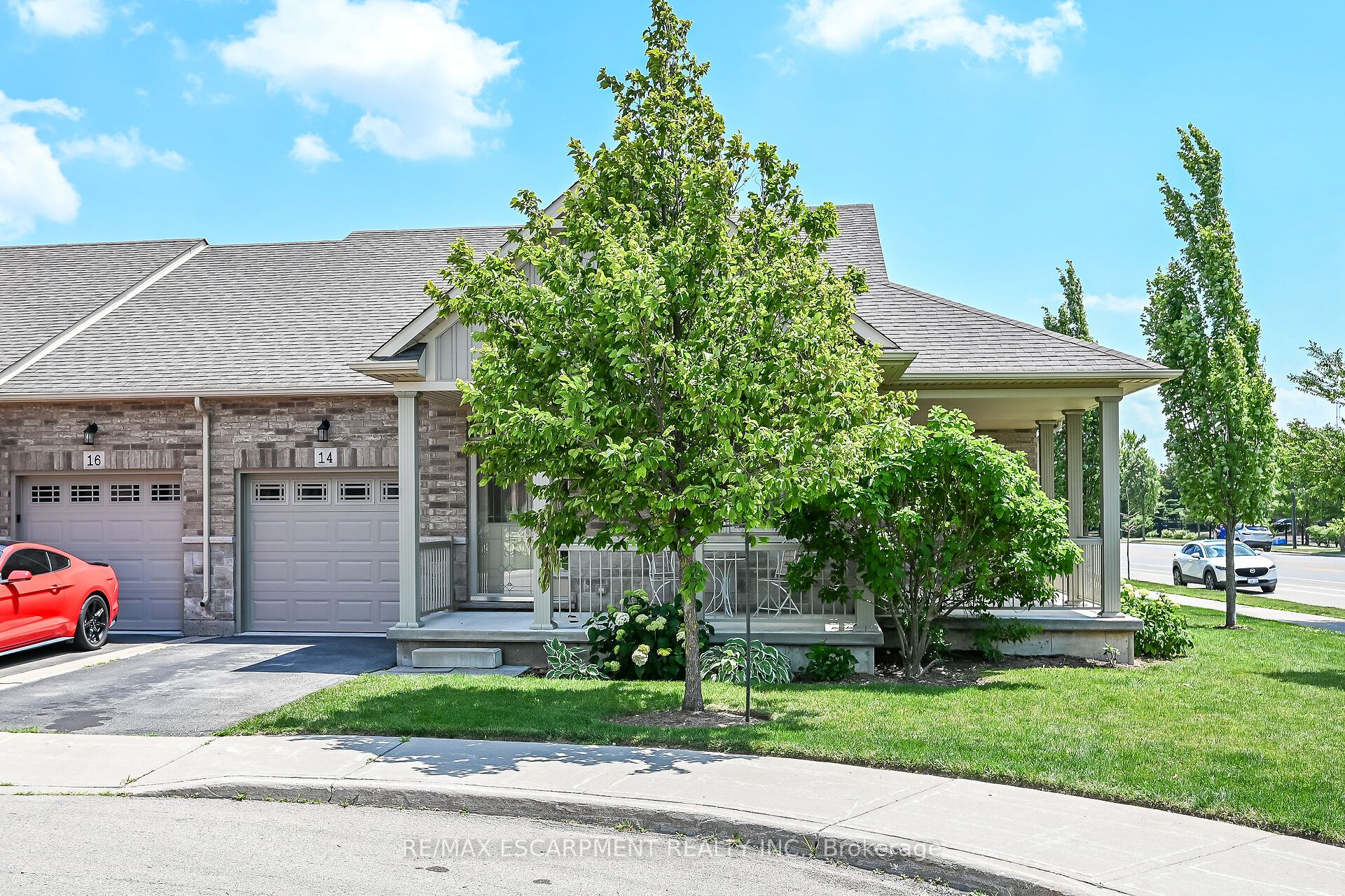 14 Ecker Lane, Hamilton, ON L0R 1C0 photo 2