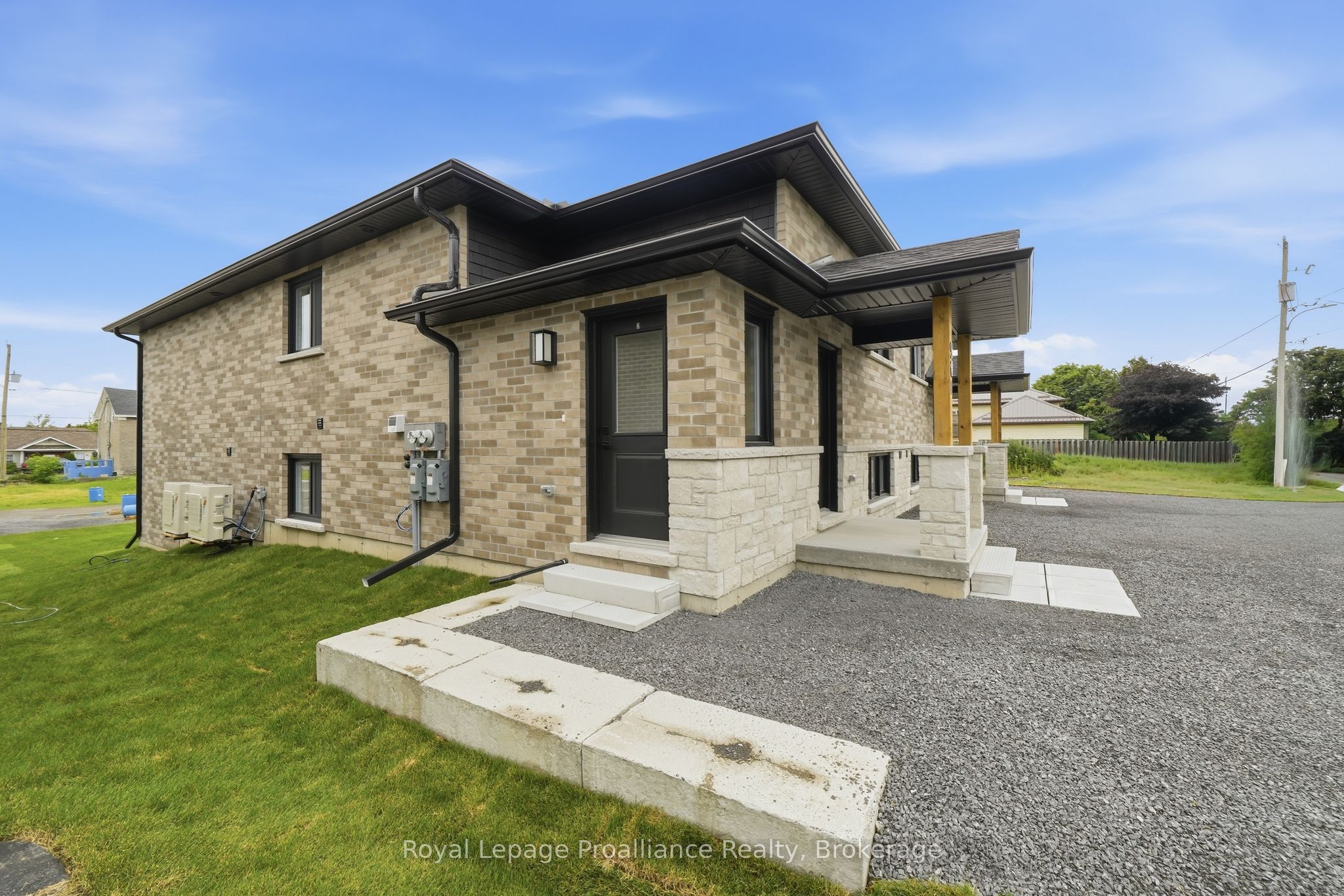 90B Lywood Street Lower, Belleville, ON K0K 1K0 photo 4