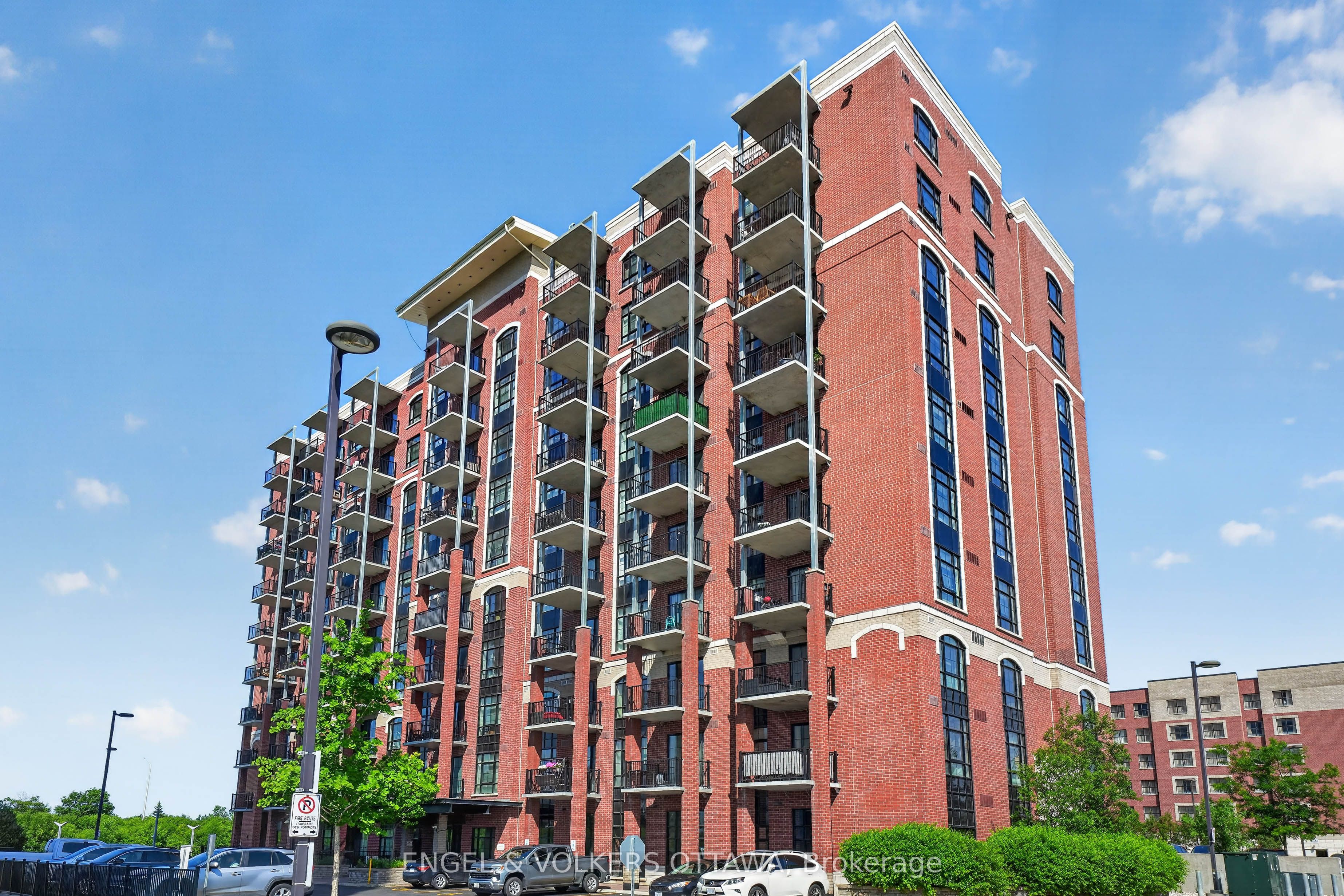 555 Anand Private 206, Billings Bridge - Riverside Park and Area, ON K1V 2R7