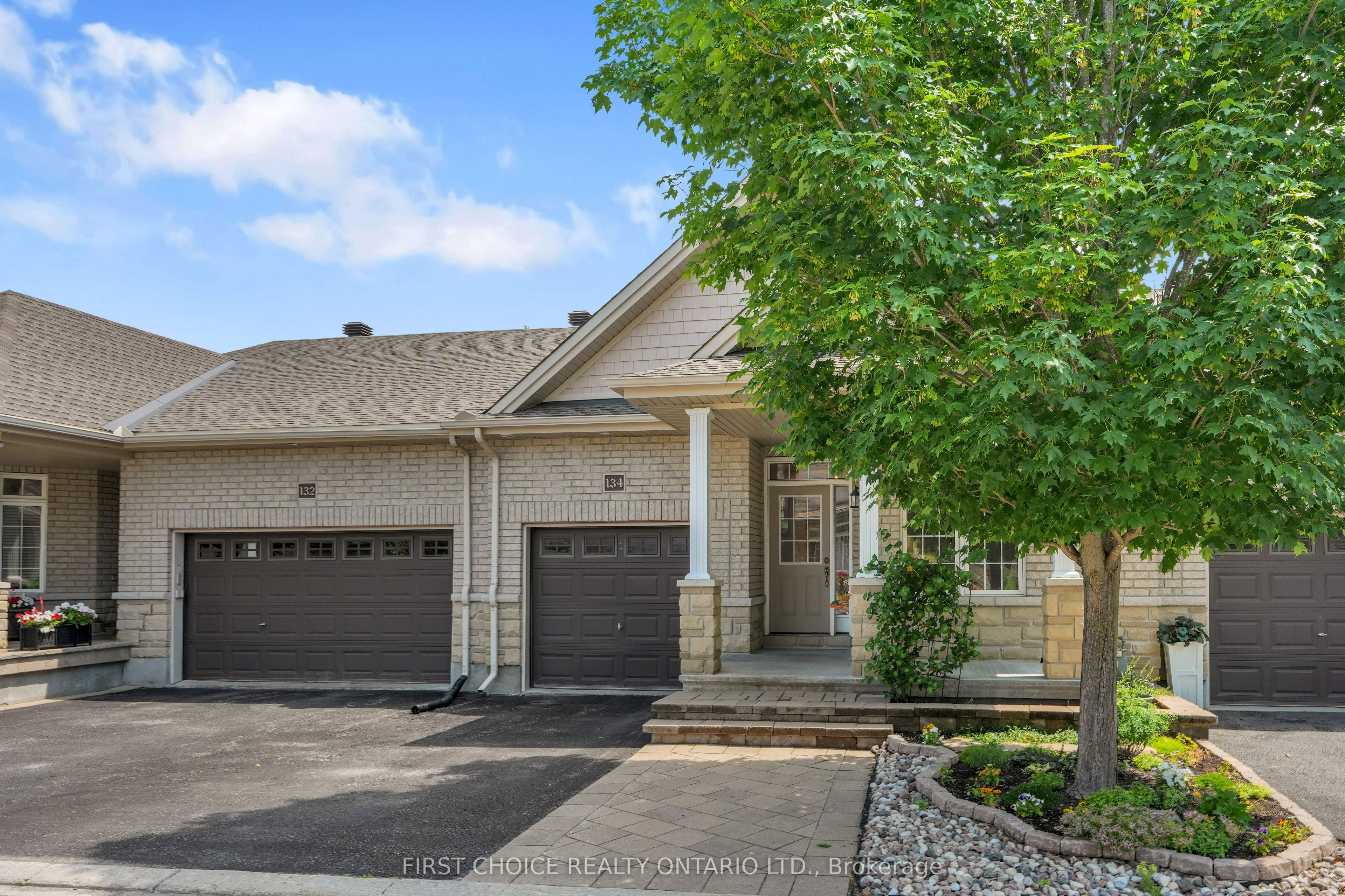 134 Maple Key Private, Blossom Park - Airport and Area, ON K1T 0E2 photo 2