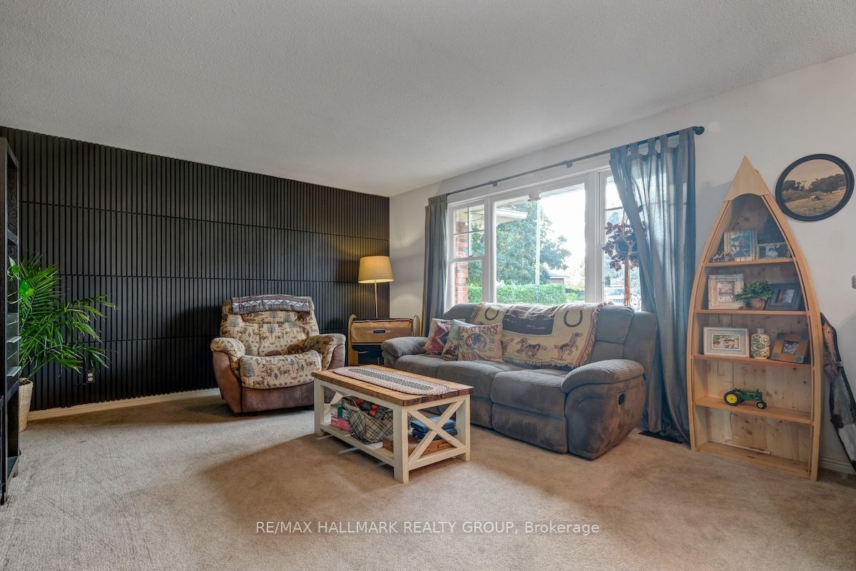 20 HILLTOP Crescent S, North Grenville, ON K0G 1J0 photo 3