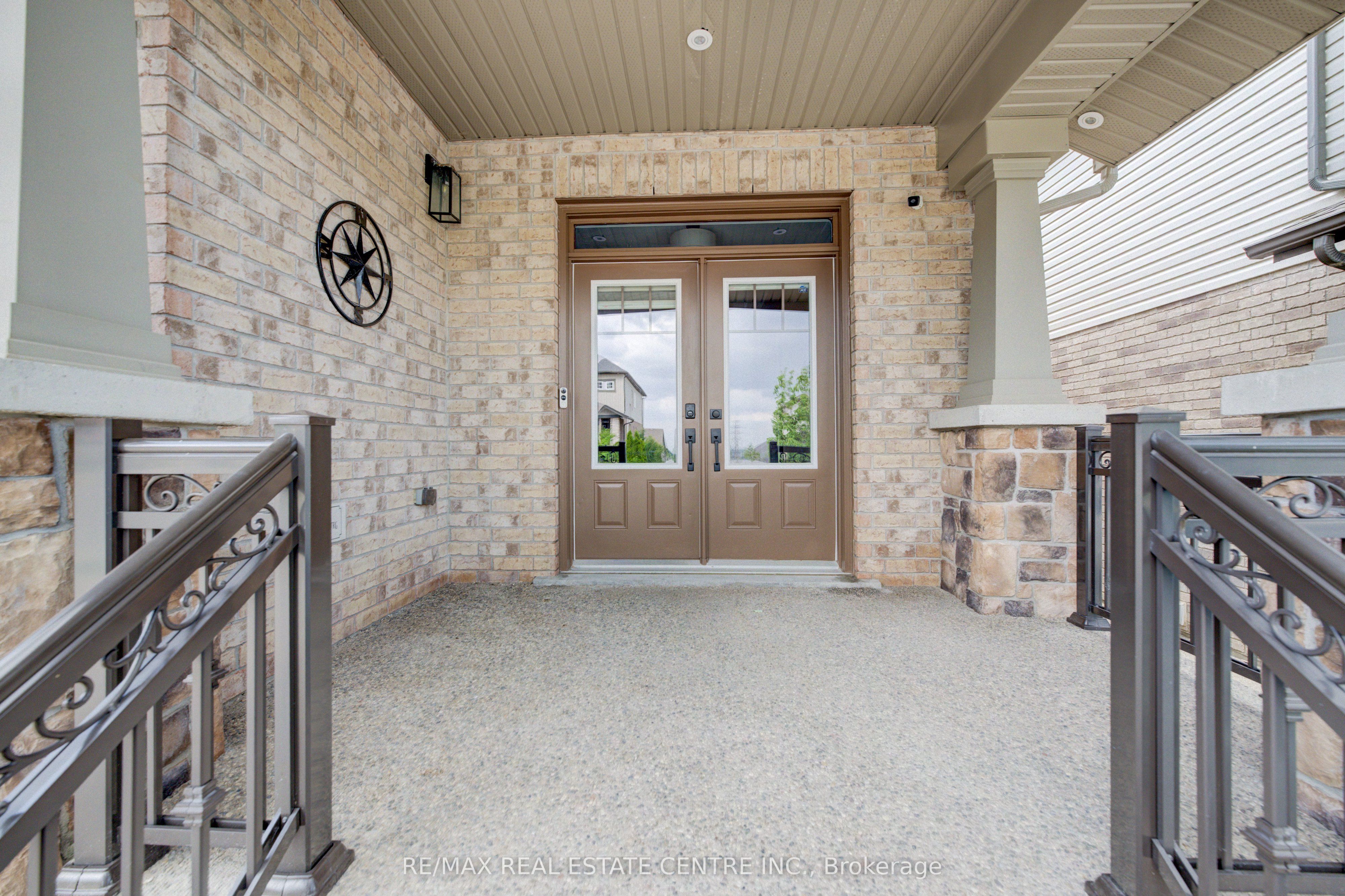 252 Gravel Ridge Trail, Kitchener, ON N2E 0C5 photo 2
