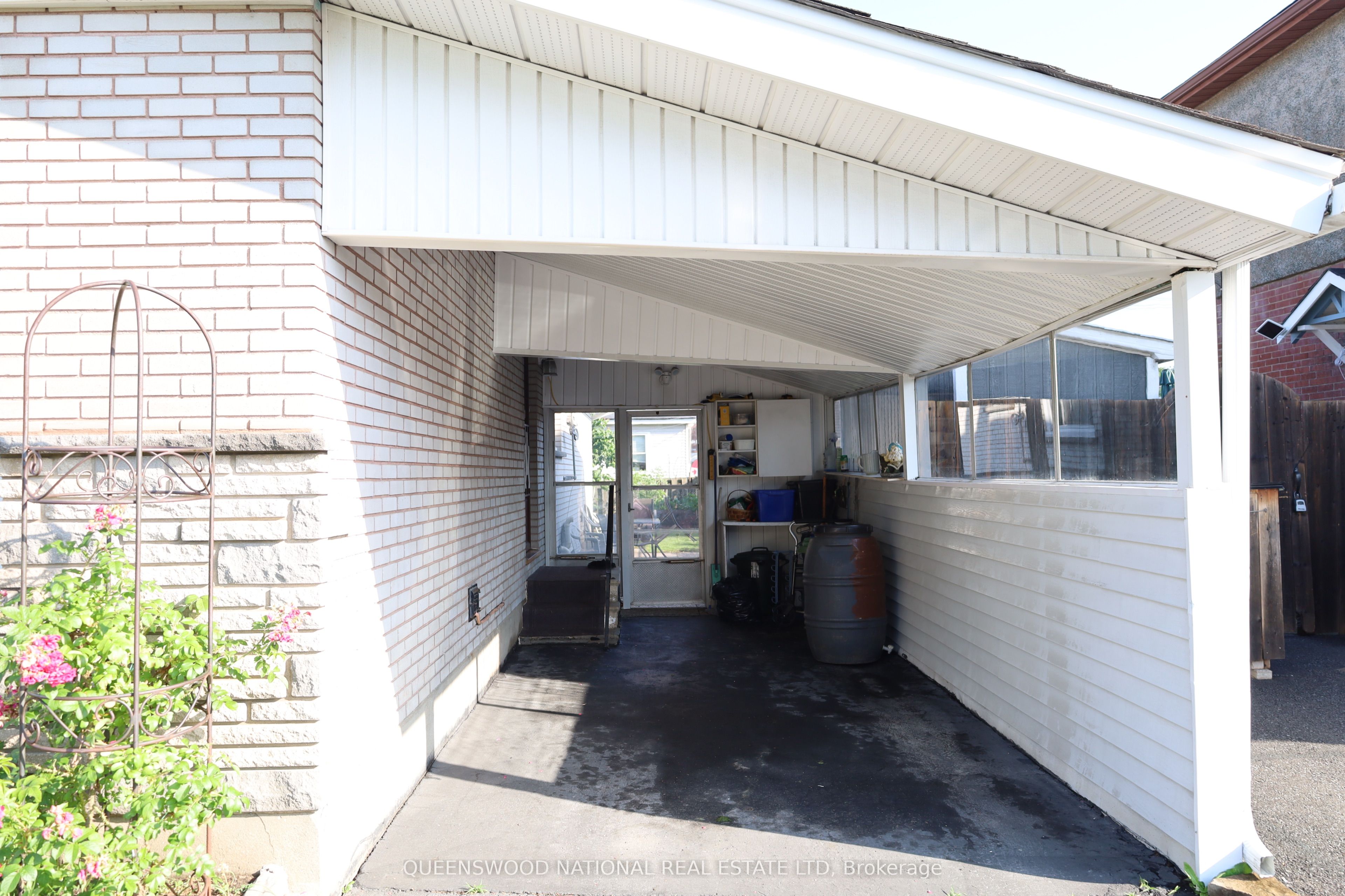 1261 Brookline Avenue, Hunt Club - South Keys and Area, ON K1V 6S4 photo 5