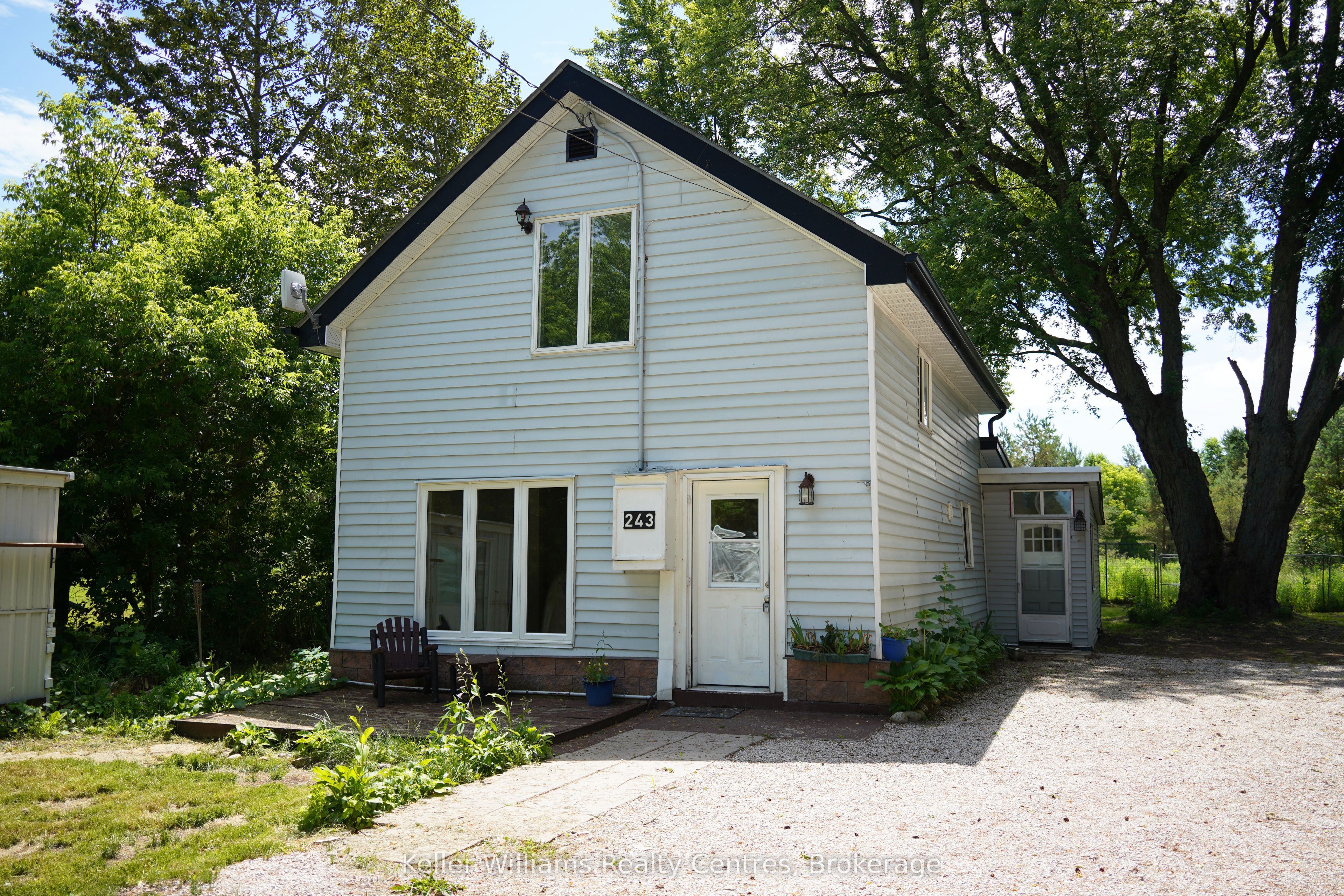 243 Queen Street W, South Bruce Peninsula, ON N0H 1P0