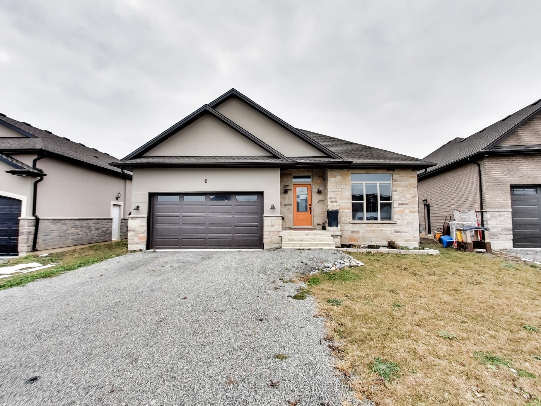6 Renfield Street, Port Colborne, ON L3K 0A8