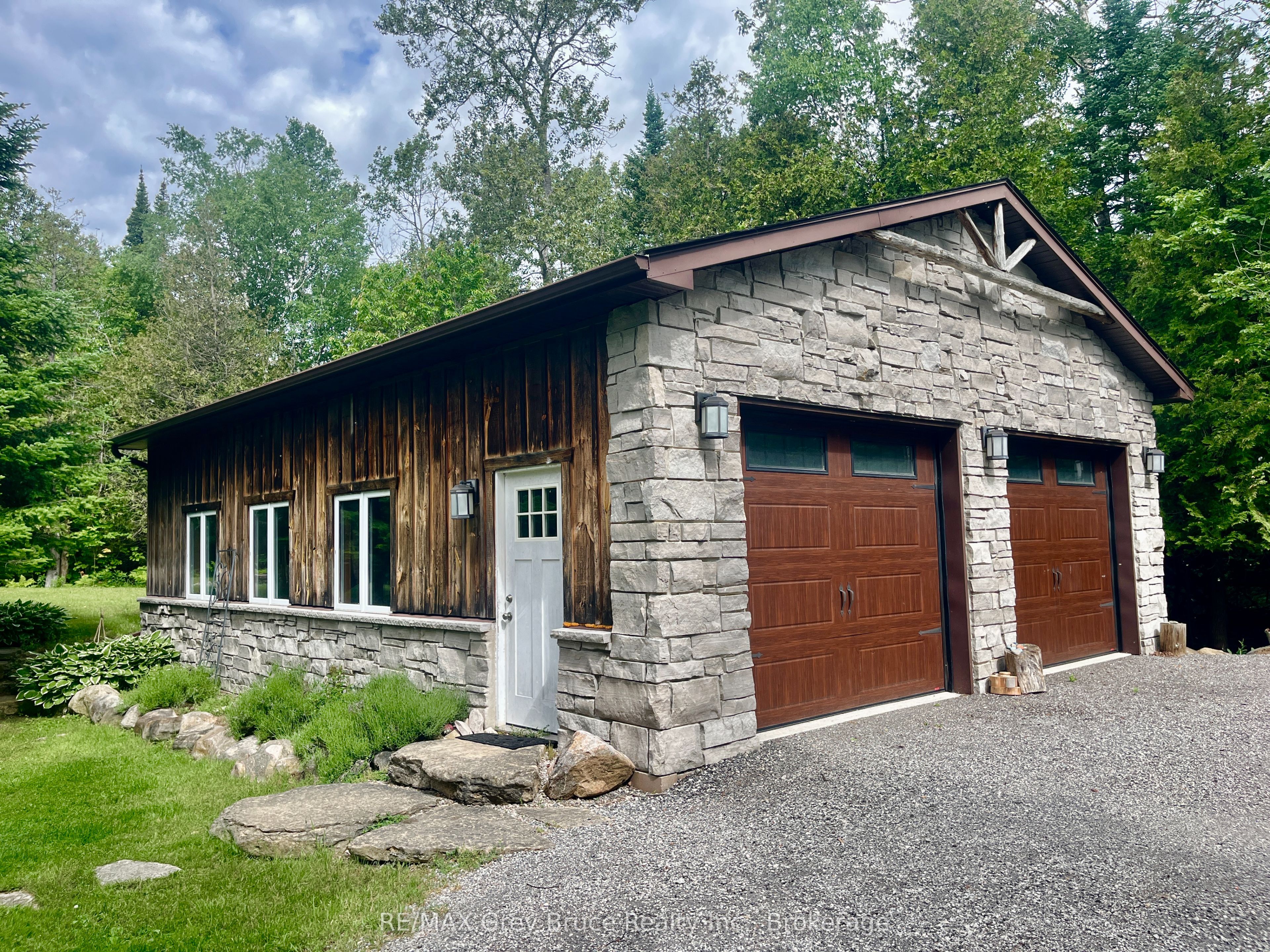 1535 15 Side Road, South Bruce Peninsula, ON N0H 2T0 photo 4