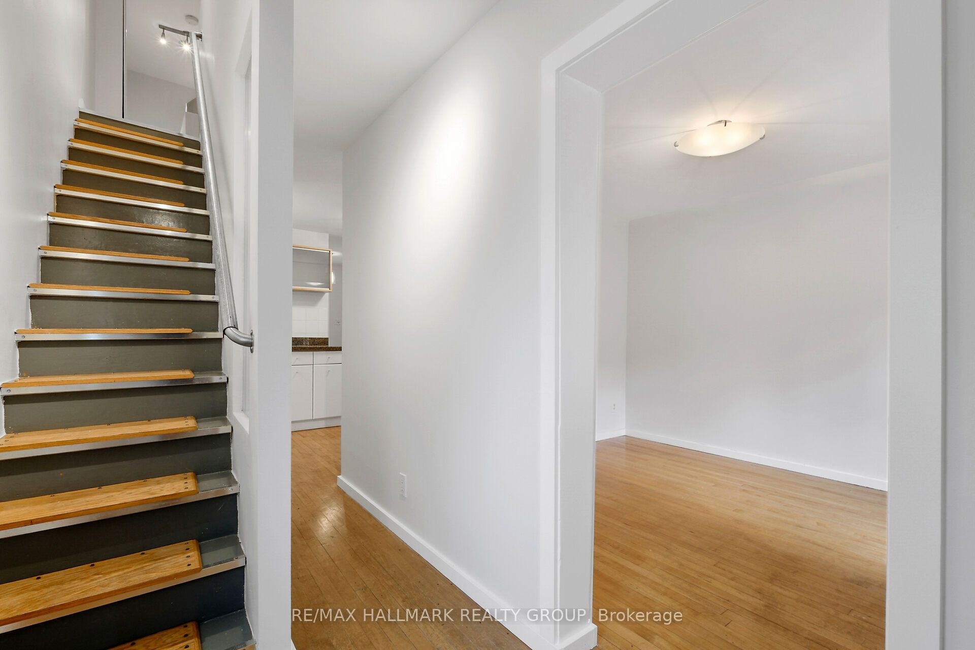 1 Taylor Lane, New Edinburgh - Lindenlea, ON K1M 2A9 photo 4