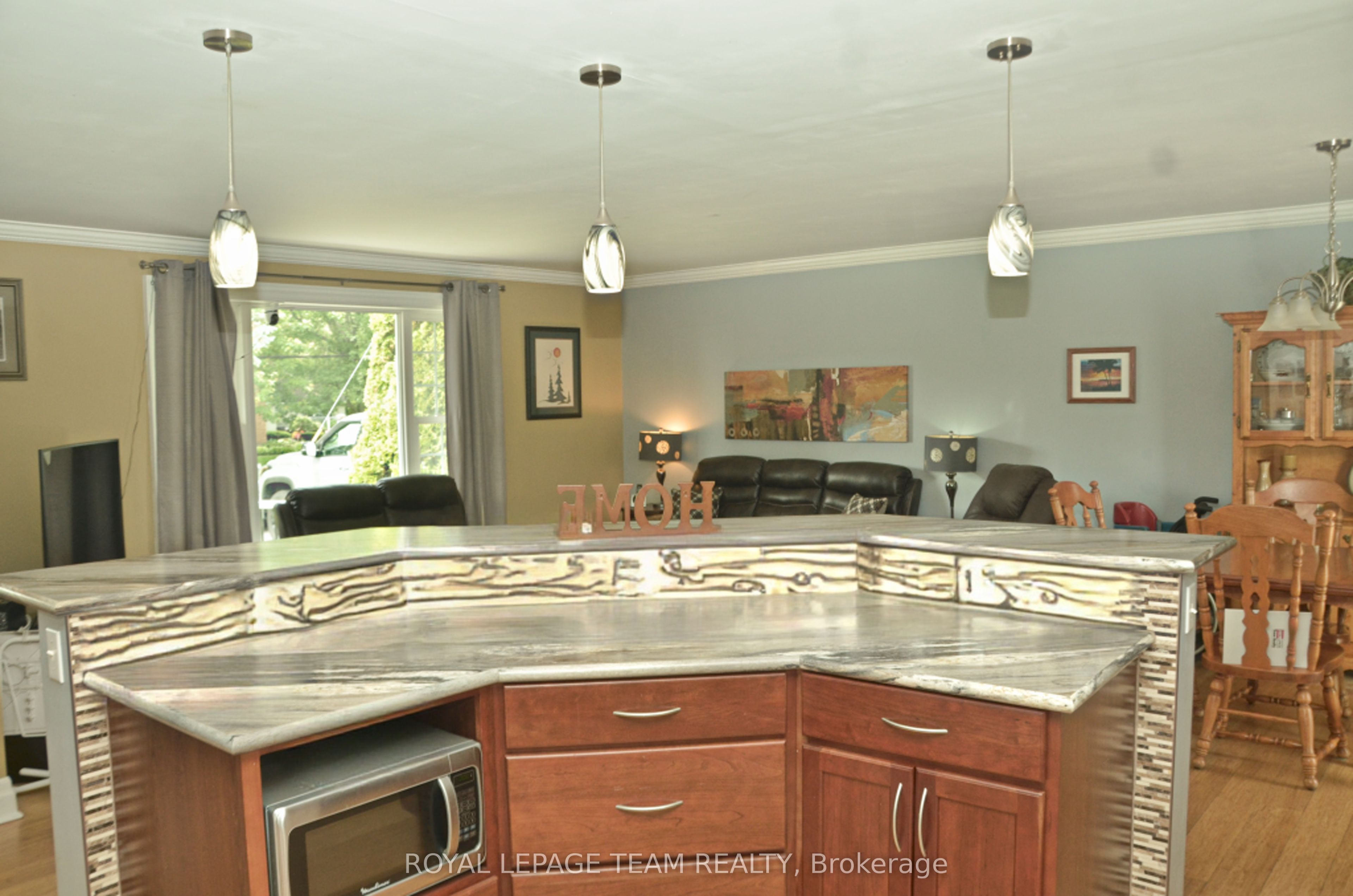 12078 E Lakeshore Drive E, South Dundas, ON K0C 1X0 photo 4