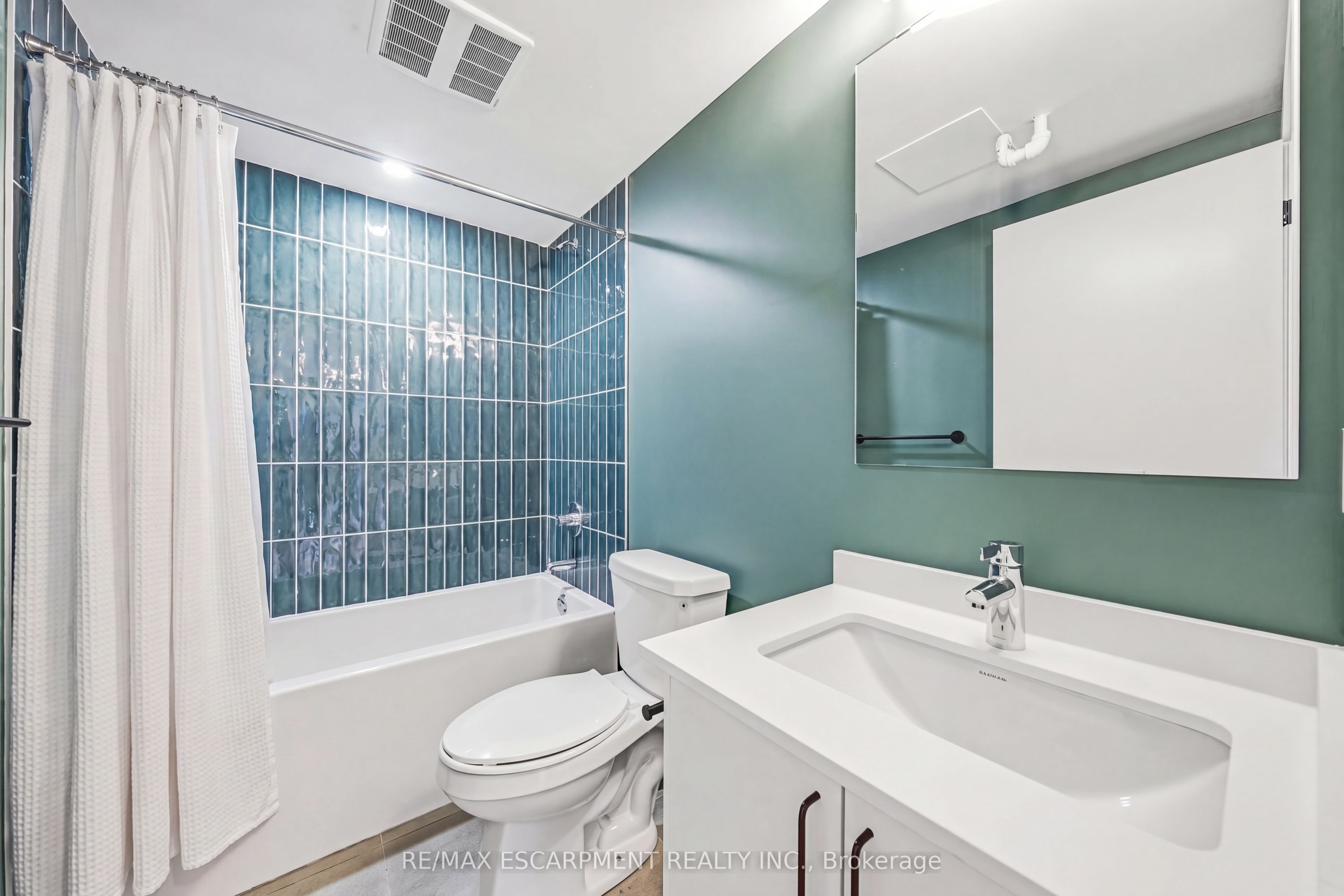 325 James Street S 104, Hamilton, ON L8P 3B7 photo 5