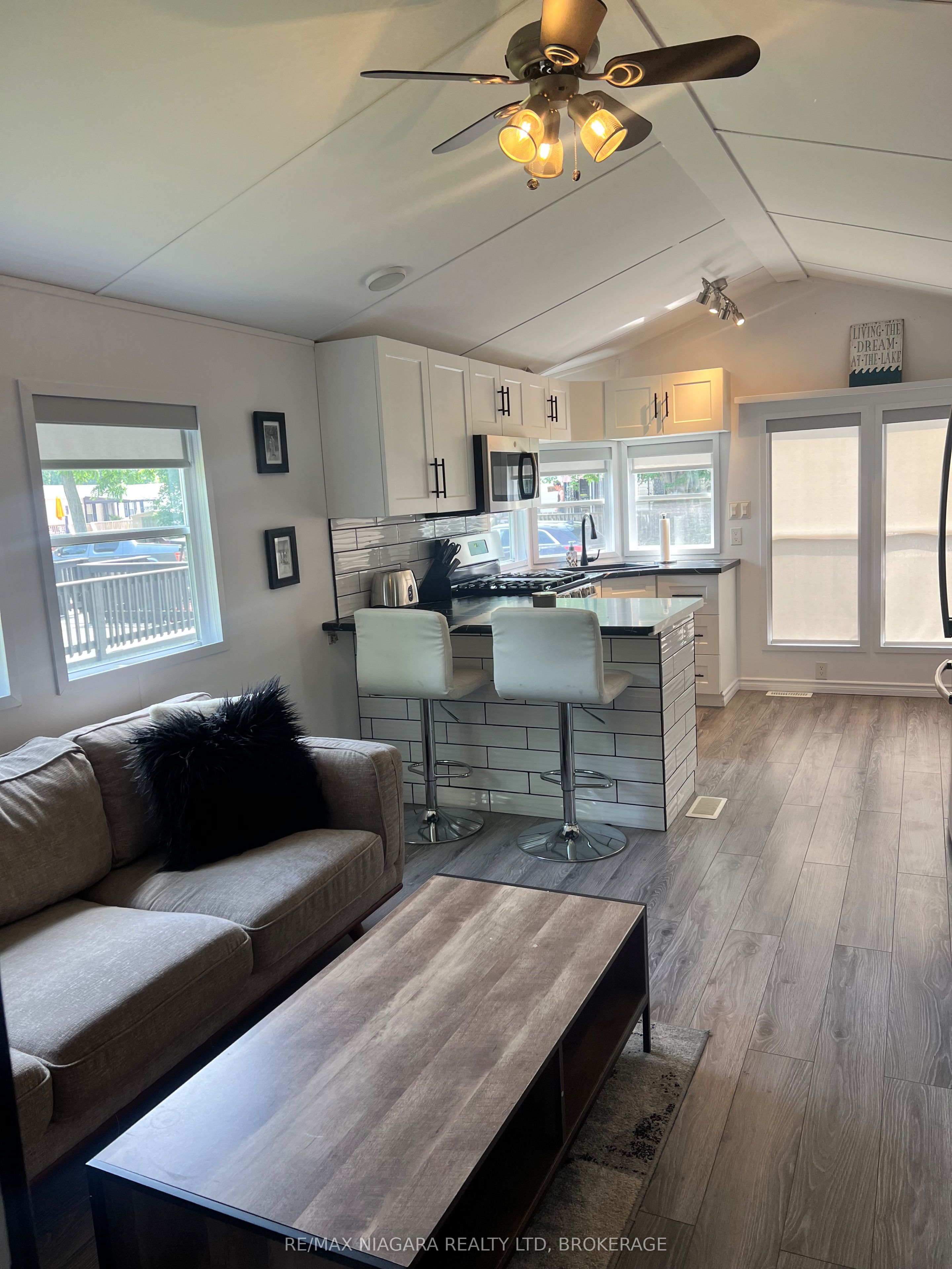 22 Hickory Lane, Port Colborne, ON L0S 1R0 photo 4