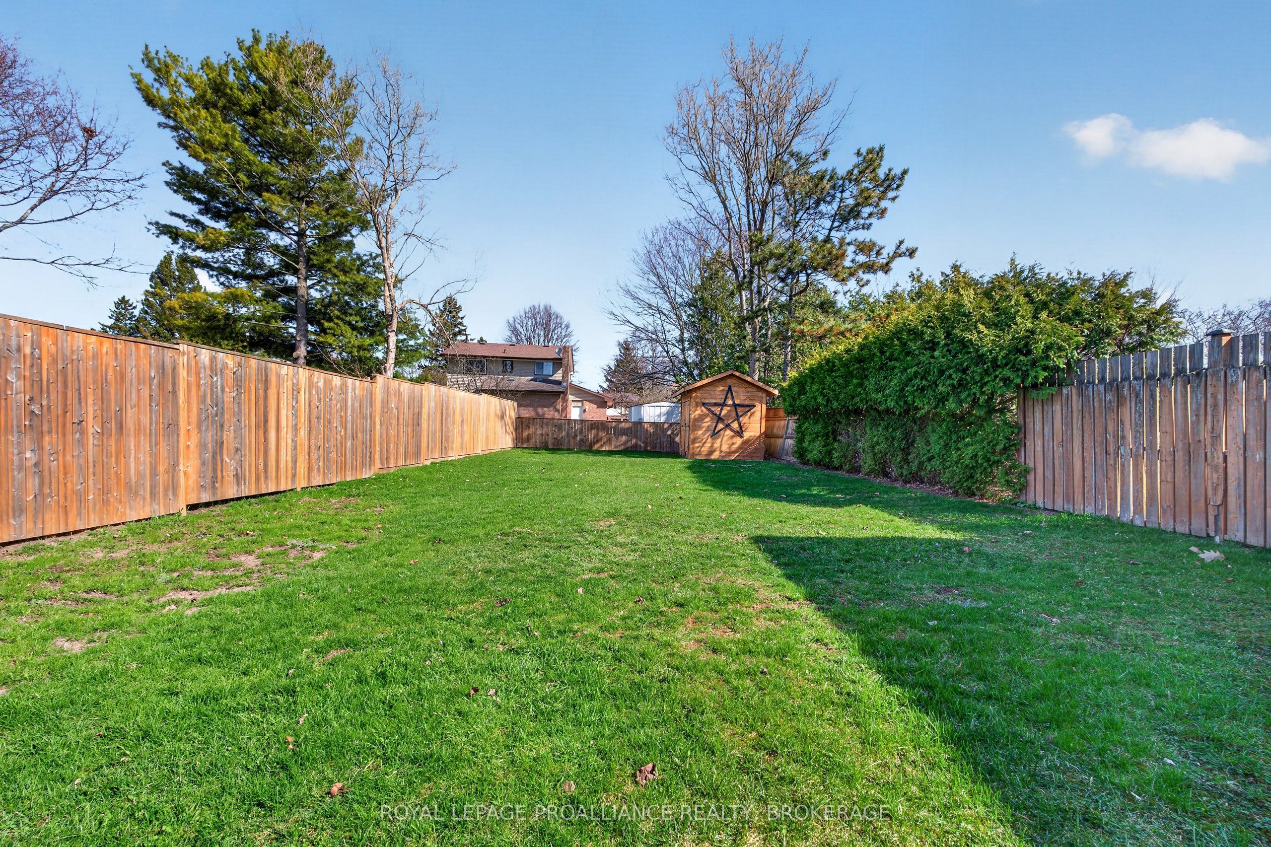 16 Grenadier Drive, Kingston, ON K7K 6E8 photo 5