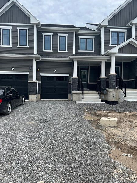 96 Selection Heights, Thorold, ON L2V 0B7