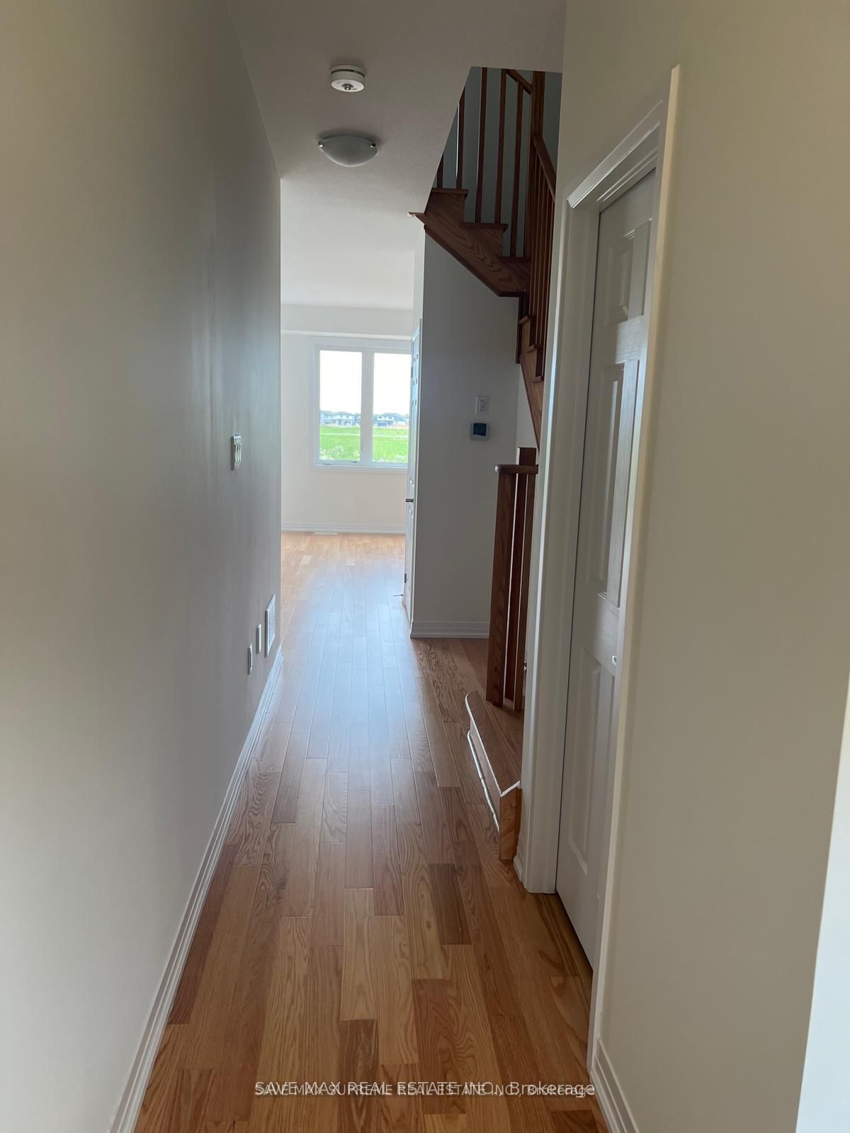 96 Selection Heights, Thorold, ON L2V 0B7 photo 2