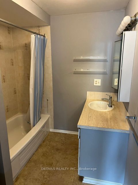 6376 Bilberry Drive 304, Orleans - Convent Glen and Area, ON K1C 4P6 photo 3