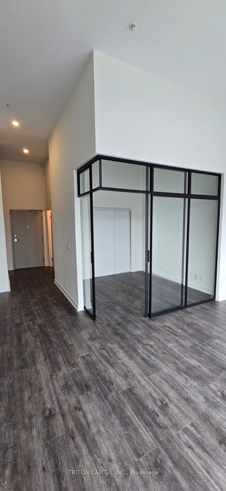 350 Prince Charles Drive S 130, Welland, ON L3C 7B3 photo 4
