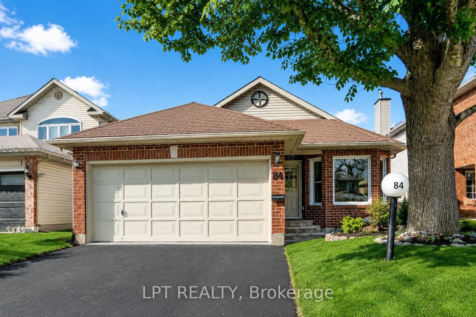 84 Newborough Crescent, Barrhaven, ON K2G 6A9