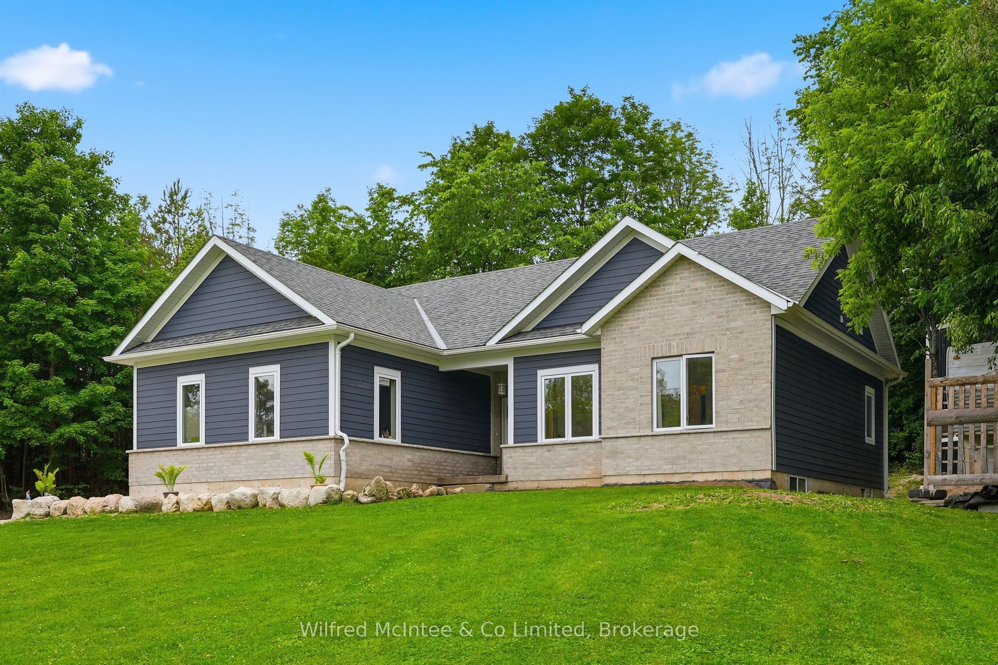 316040 6 Highway, Chatsworth, ON N0H 2V0