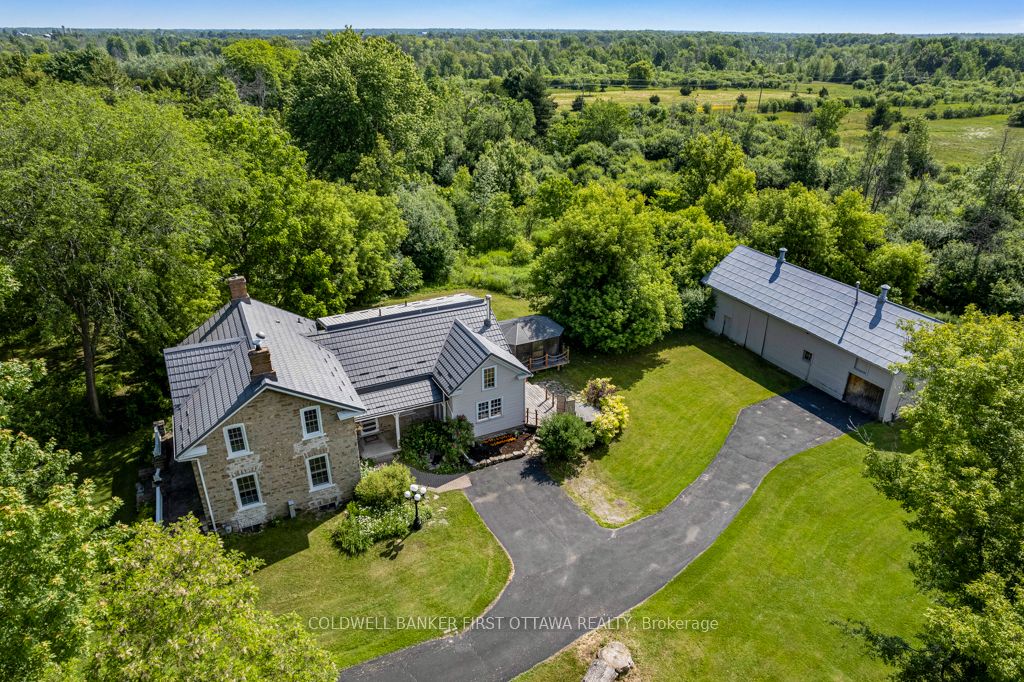 28 South Street, Drummond/North Elmsley, ON K7H 2G1