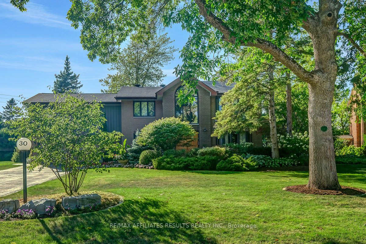 30 Pentland Crescent, Kanata, ON K2K 1V5 photo 2
