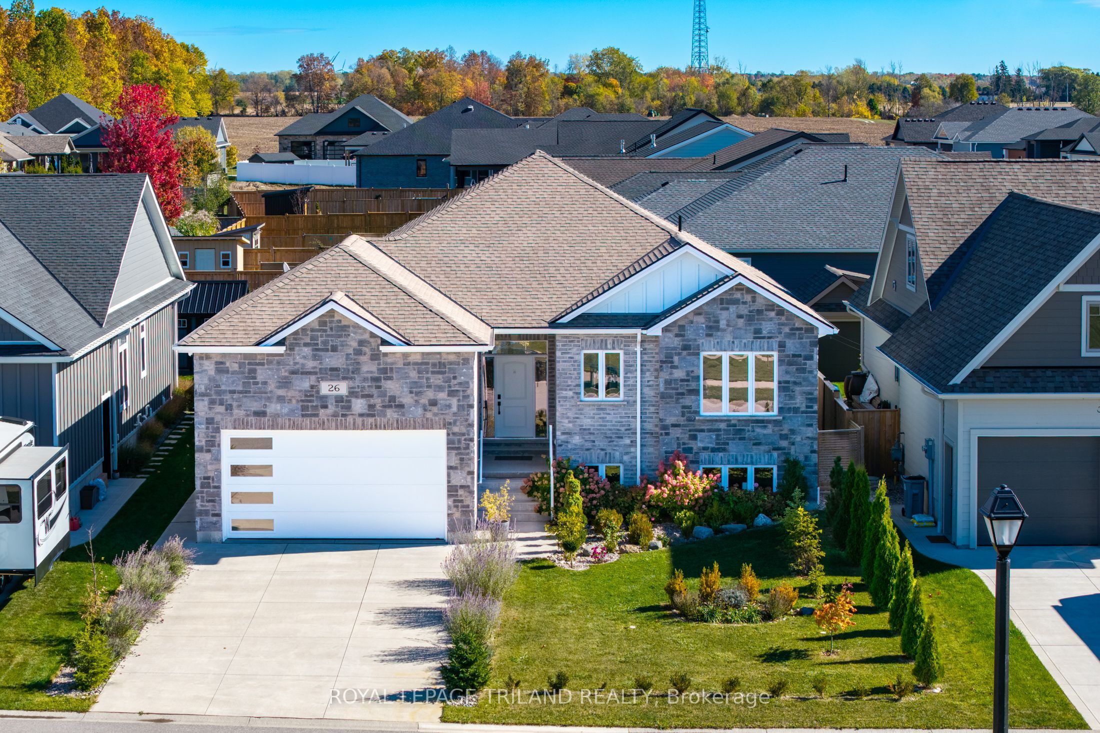 26 Tattersall Lane, Lambton Shores, ON N0M 1T0