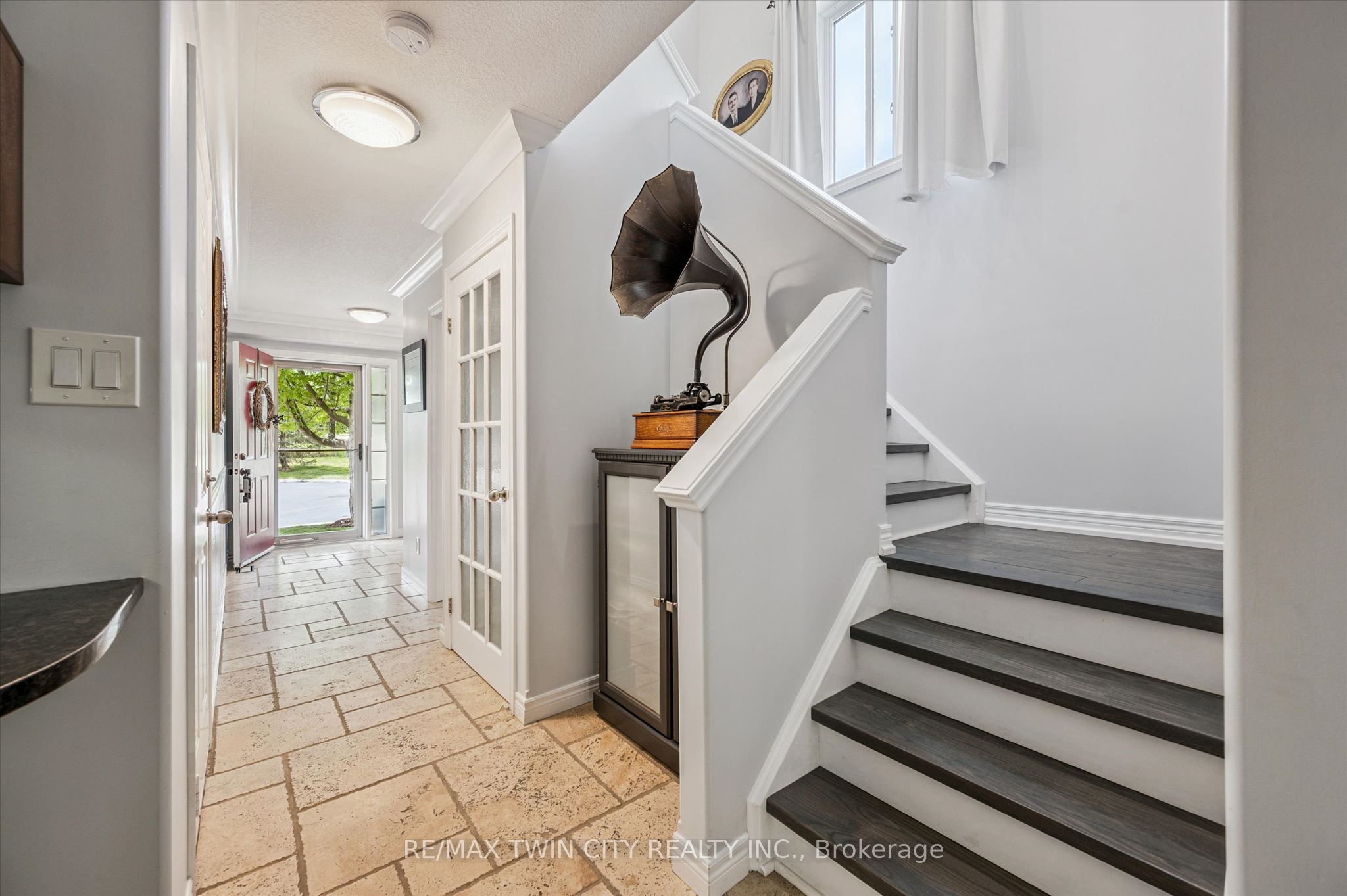 30 Bryan Court 27, Kitchener, ON N2A 4J5 photo 5