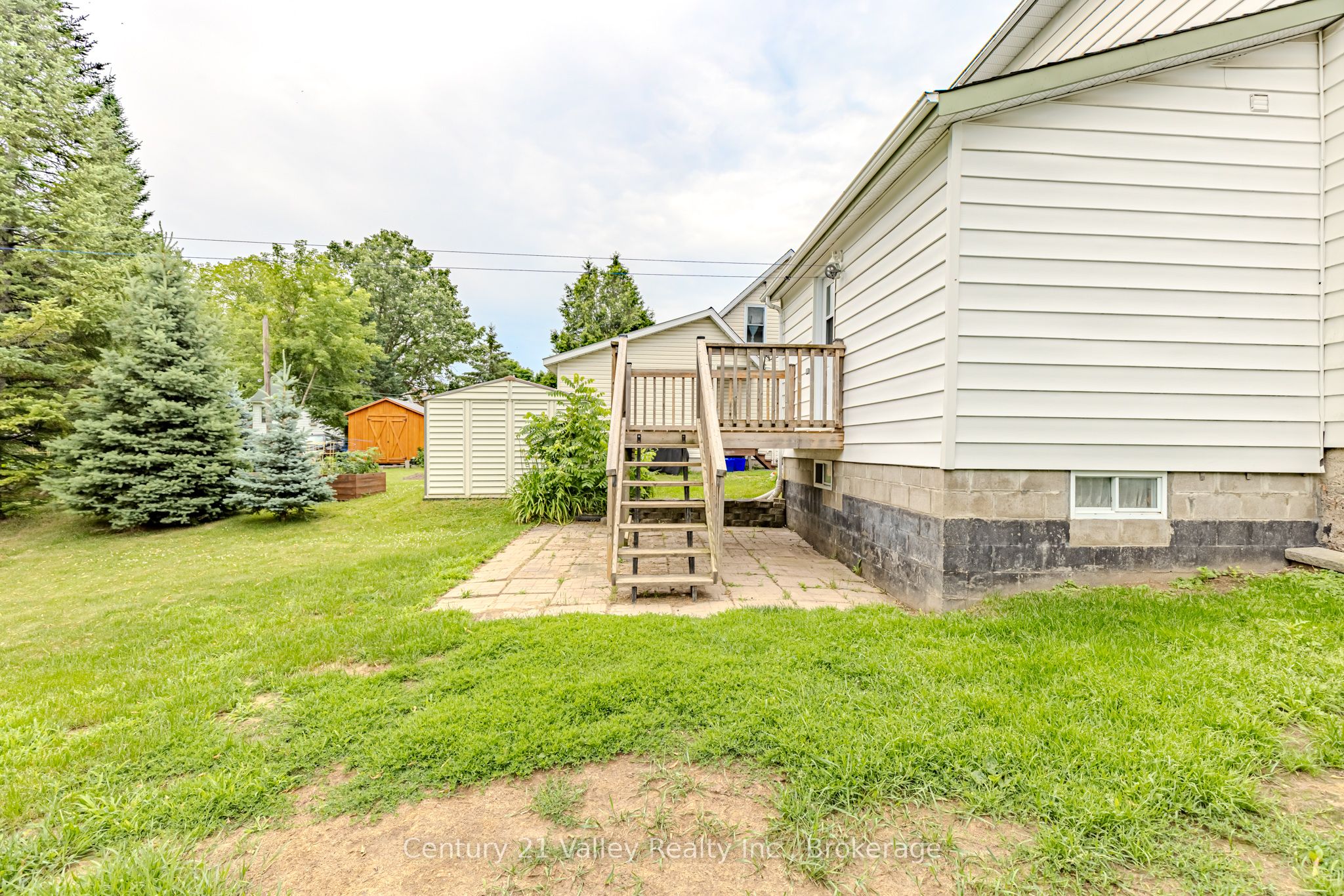 127 Jennet Street, Renfrew, ON K7V 3C1 photo 2