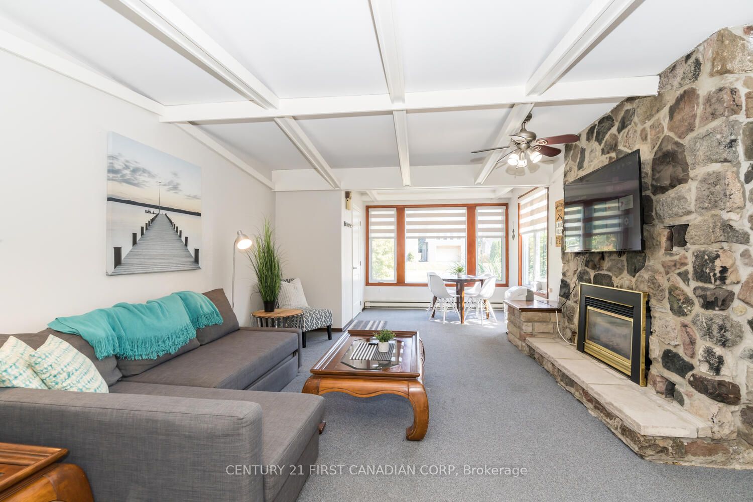 7585 Biddulph Street, Lambton Shores, ON N0M 2L0 photo 3