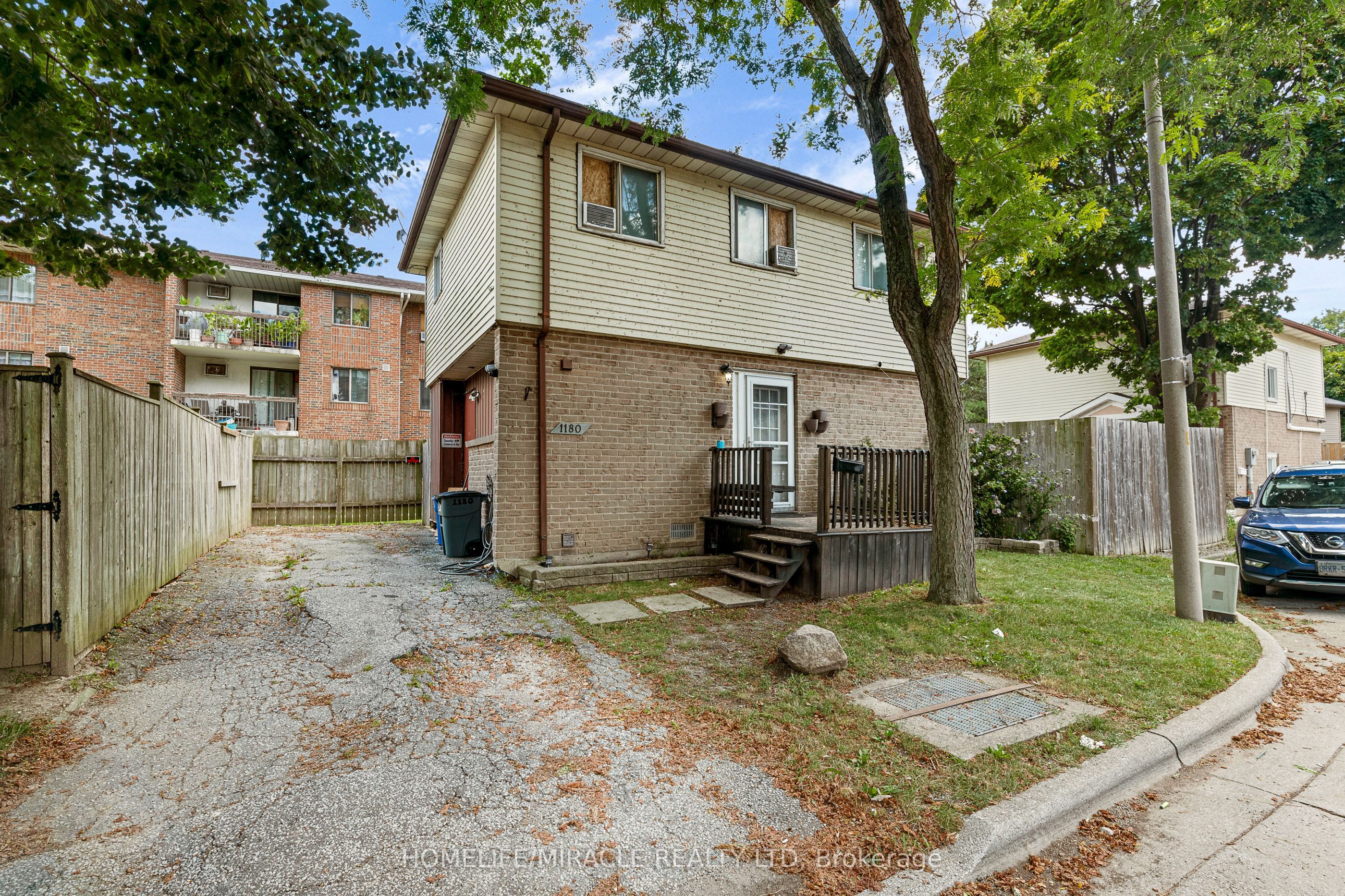 1180 Heathfield Court, Windsor, ON N8S 4N9 photo 2