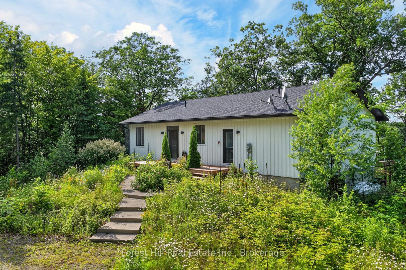 1065 Pine Lane S, Lake of Bays, ON P0A 1B0 photo 2