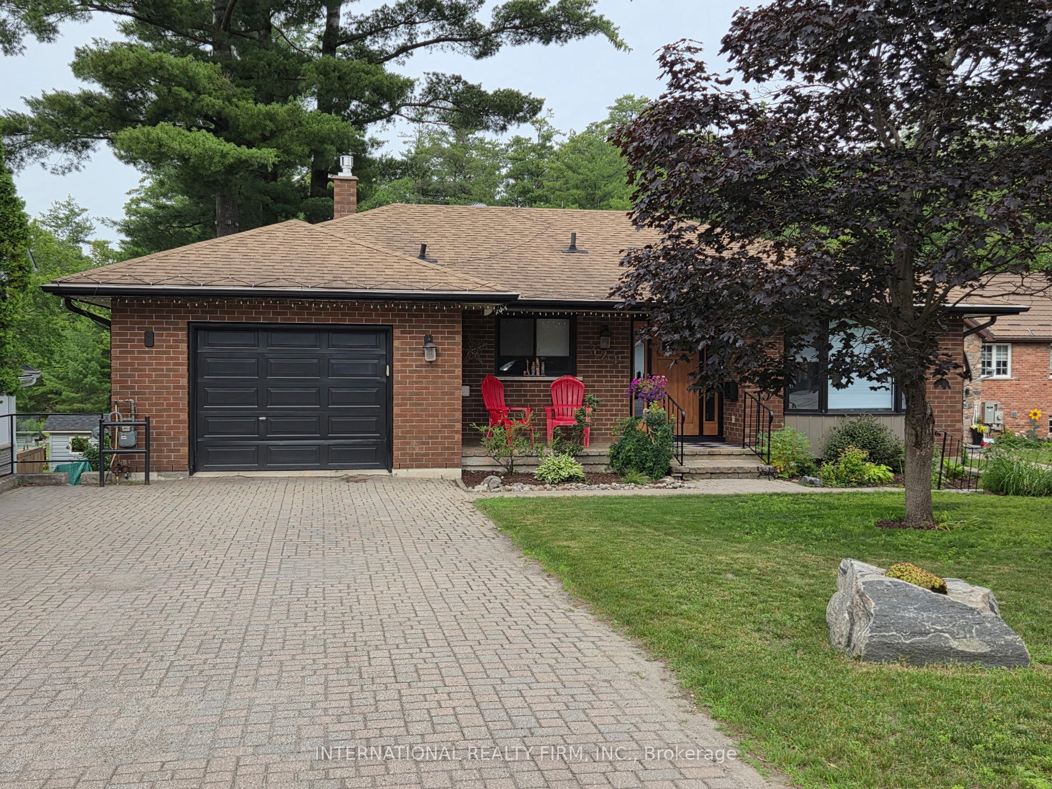 324 Bethune Drive N, Gravenhurst, ON P1P 1B8 photo 2