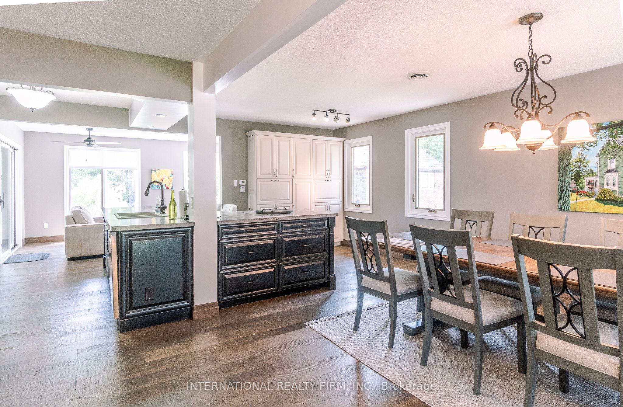 324 Bethune Drive N, Gravenhurst, ON P1P 1B8 photo 4
