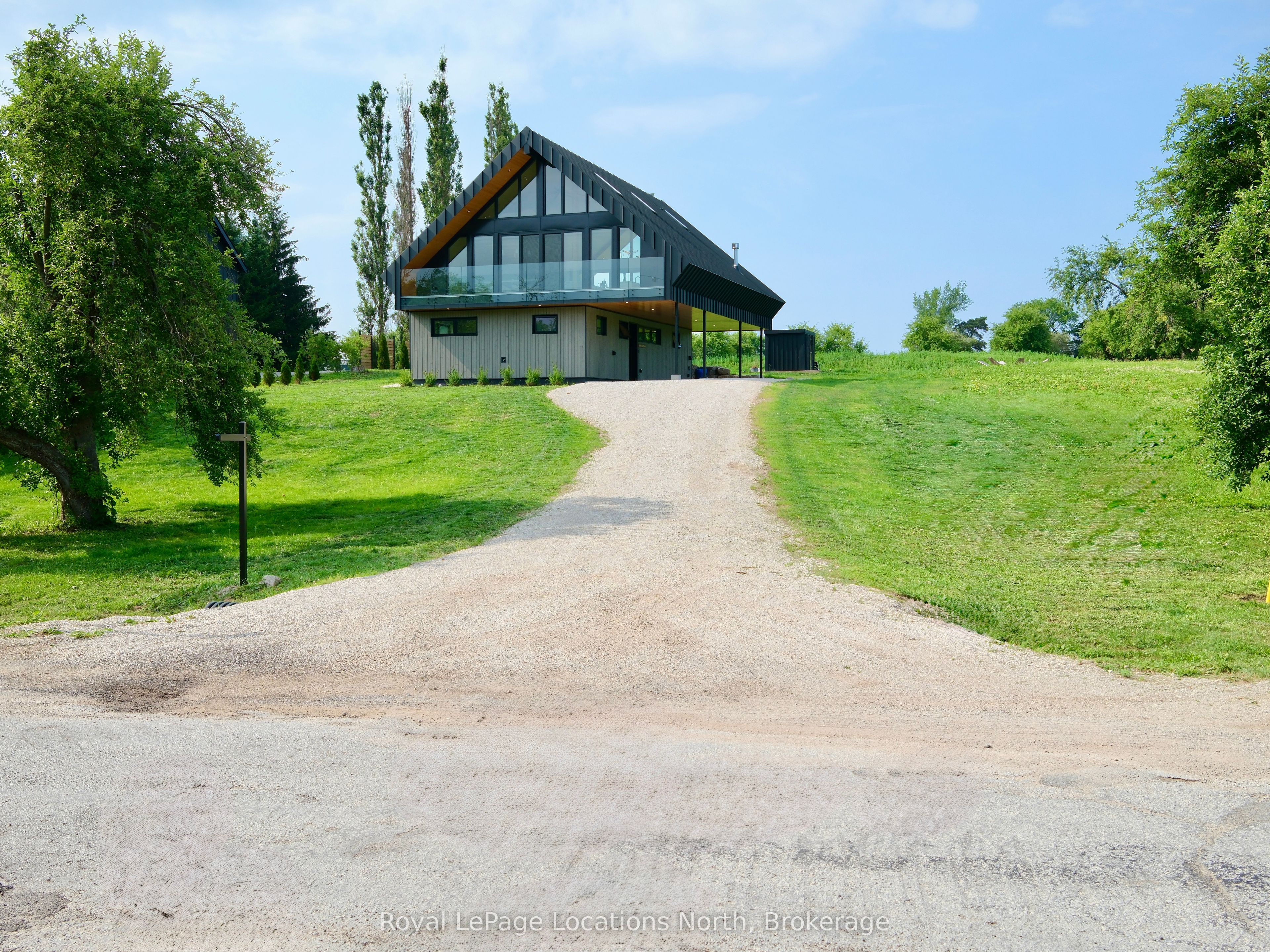 111 Slabtown Road, Blue Mountains, ON N0H 1J0