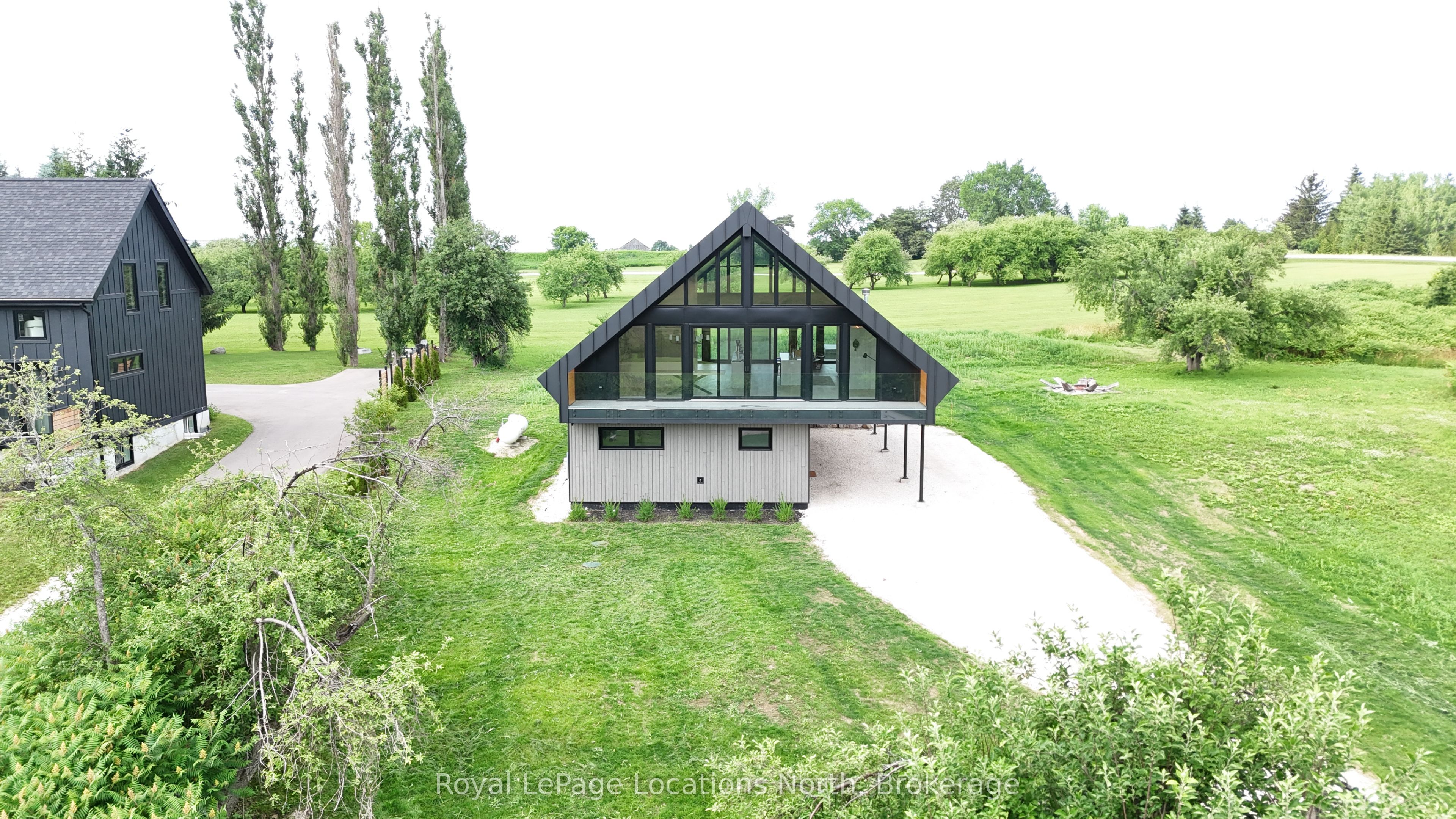 111 Slabtown Road, Blue Mountains, ON N0H 1J0 photo 3
