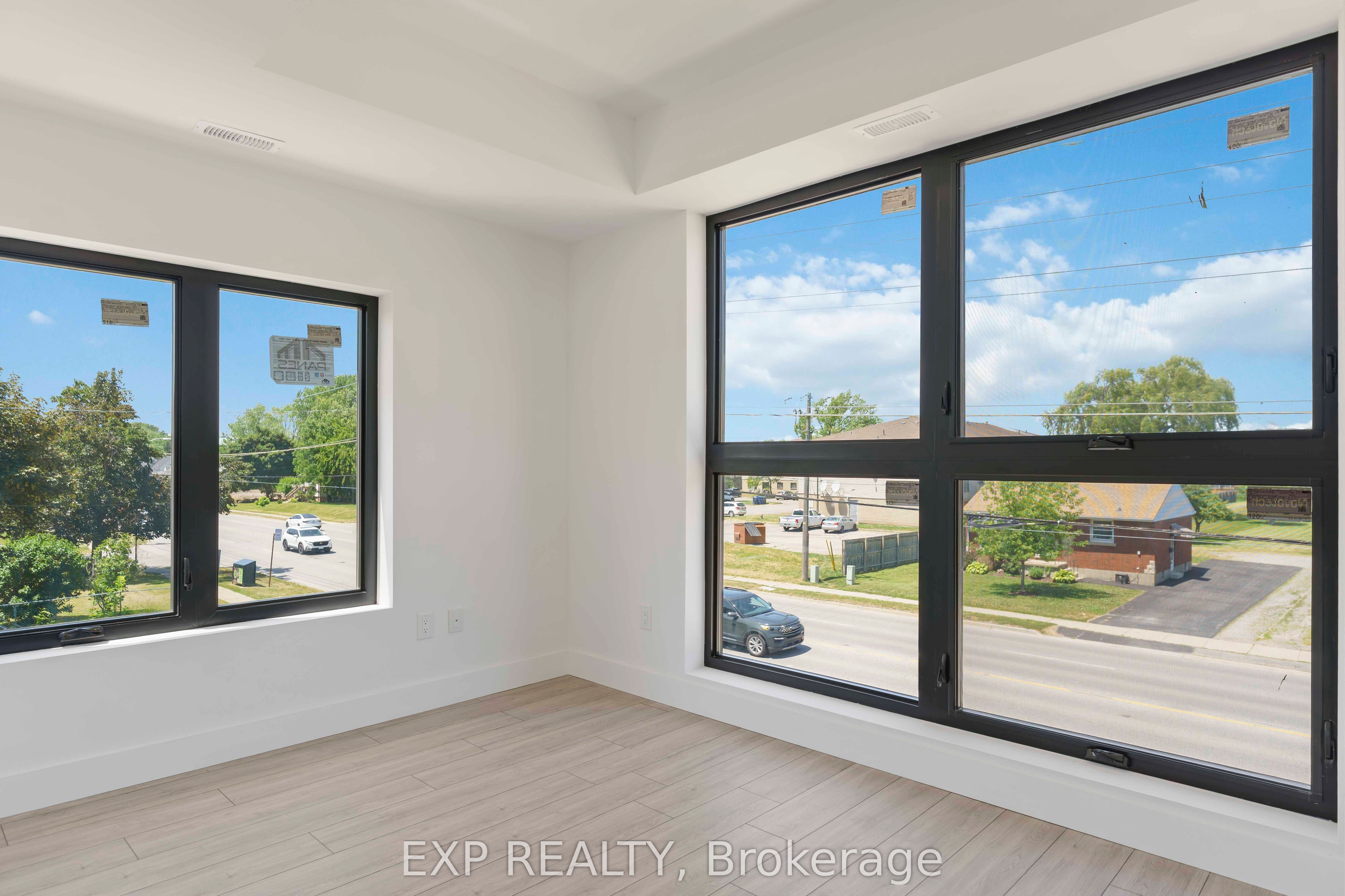 7277 Wilson Crescent 306, Niagara Falls, ON L2G 4R8 photo 4