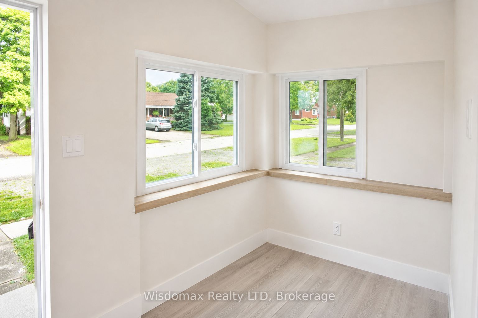 110 Queen Street S, Thorold, ON L2V 3N9 photo 3