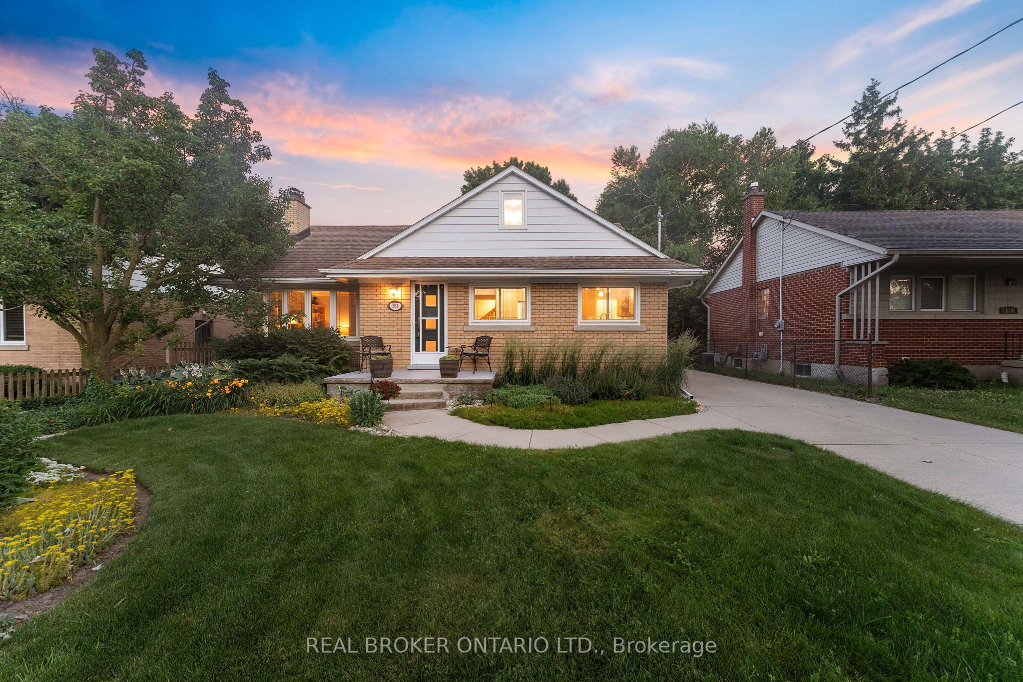 181 Rodney Street, Waterloo, ON N2J 1G4 photo 2