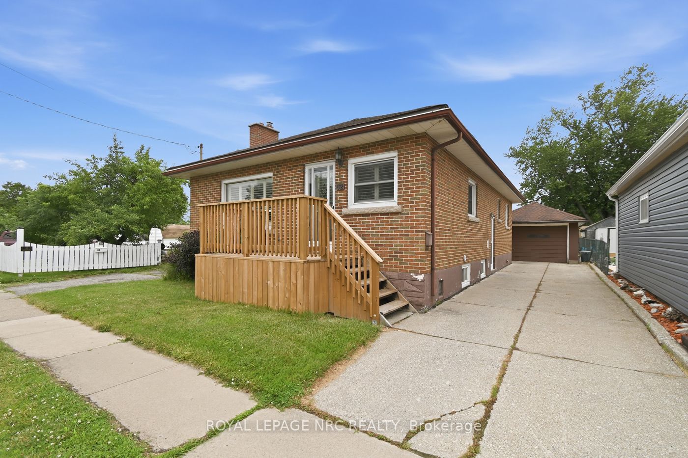 62 Lincoln Street, Welland, ON L3C 5J2 photo 2
