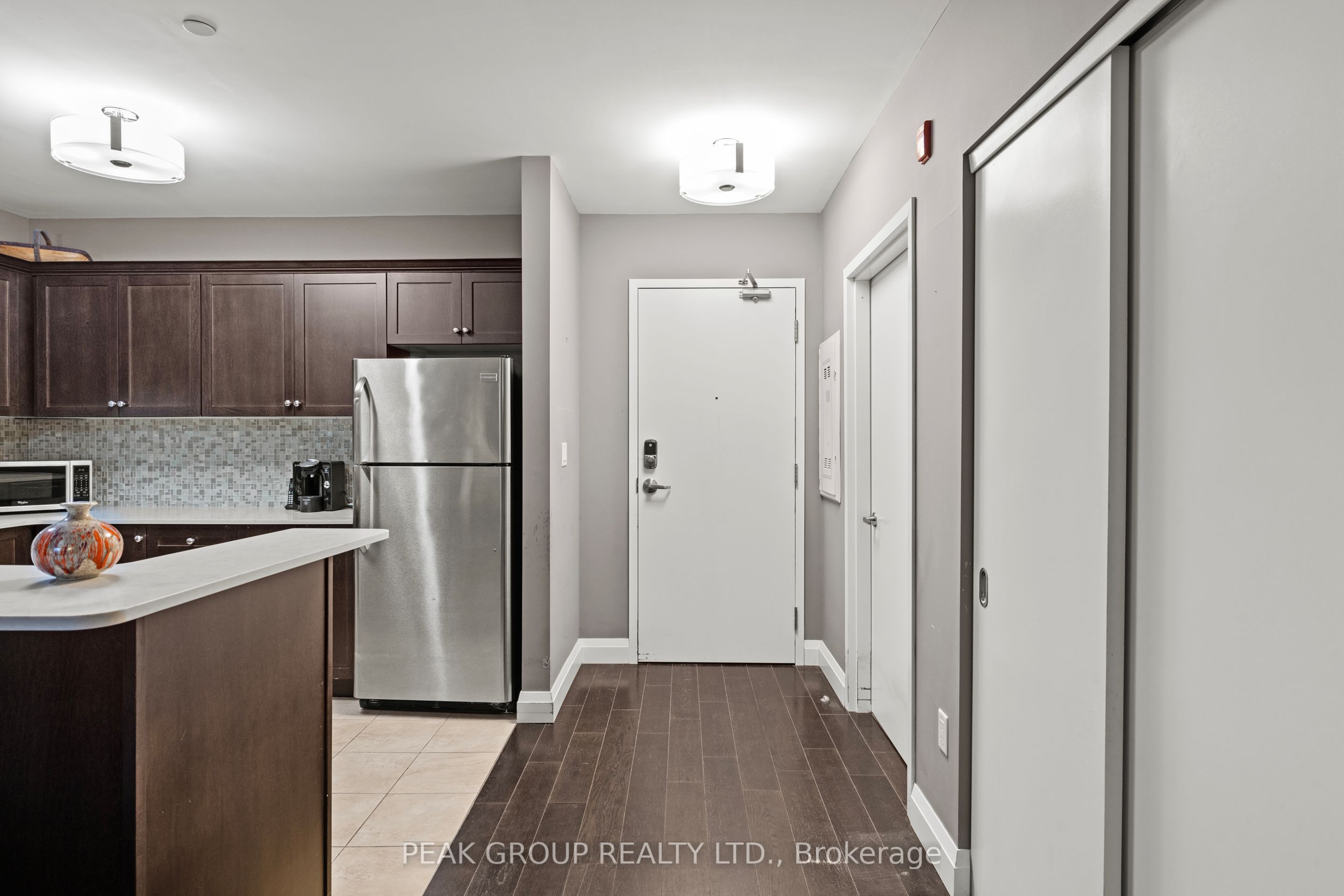 26 Wellington Street 106, St. Catharines, ON L2R 5P8 photo 2