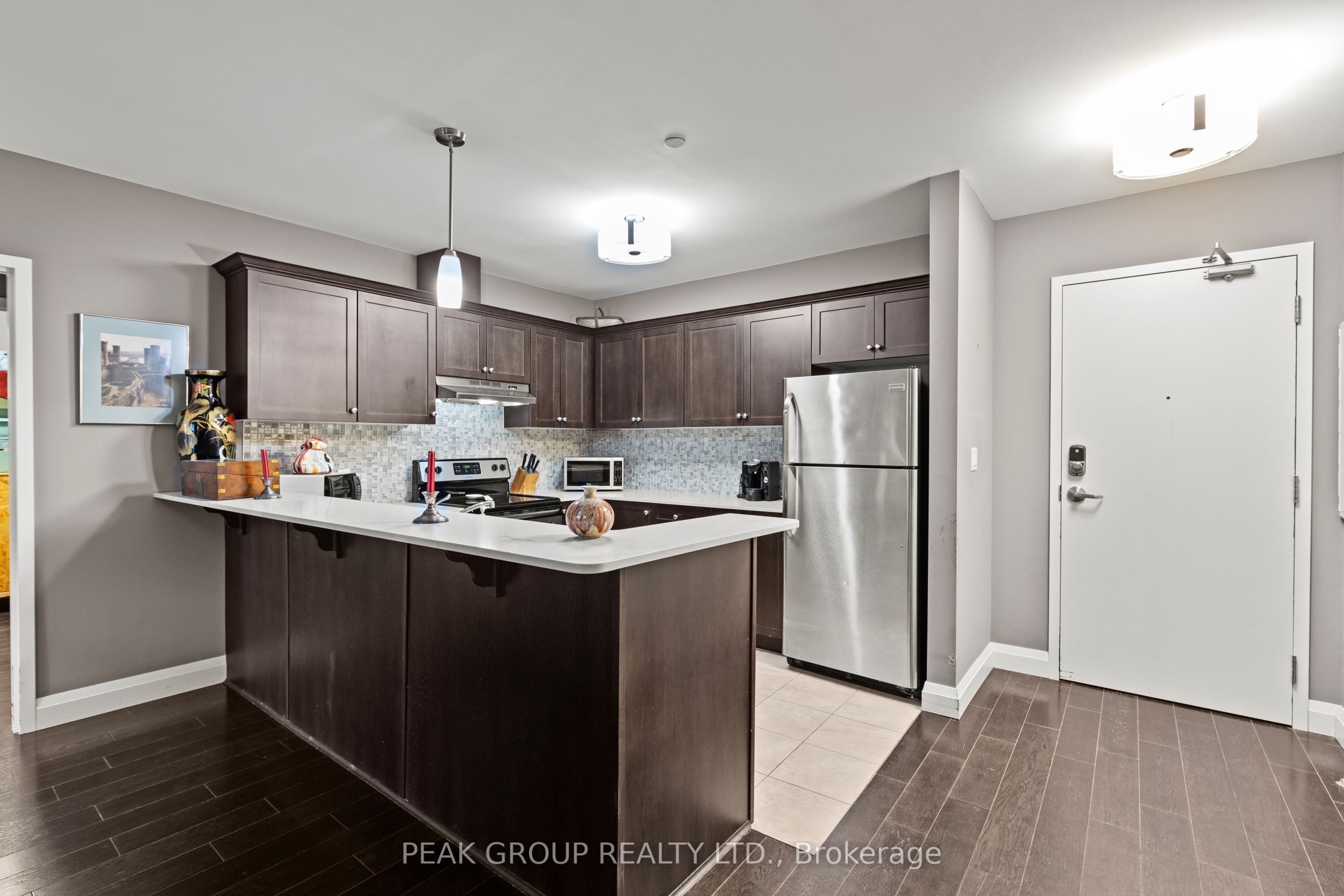 26 Wellington Street 106, St. Catharines, ON L2R 5P8 photo 3