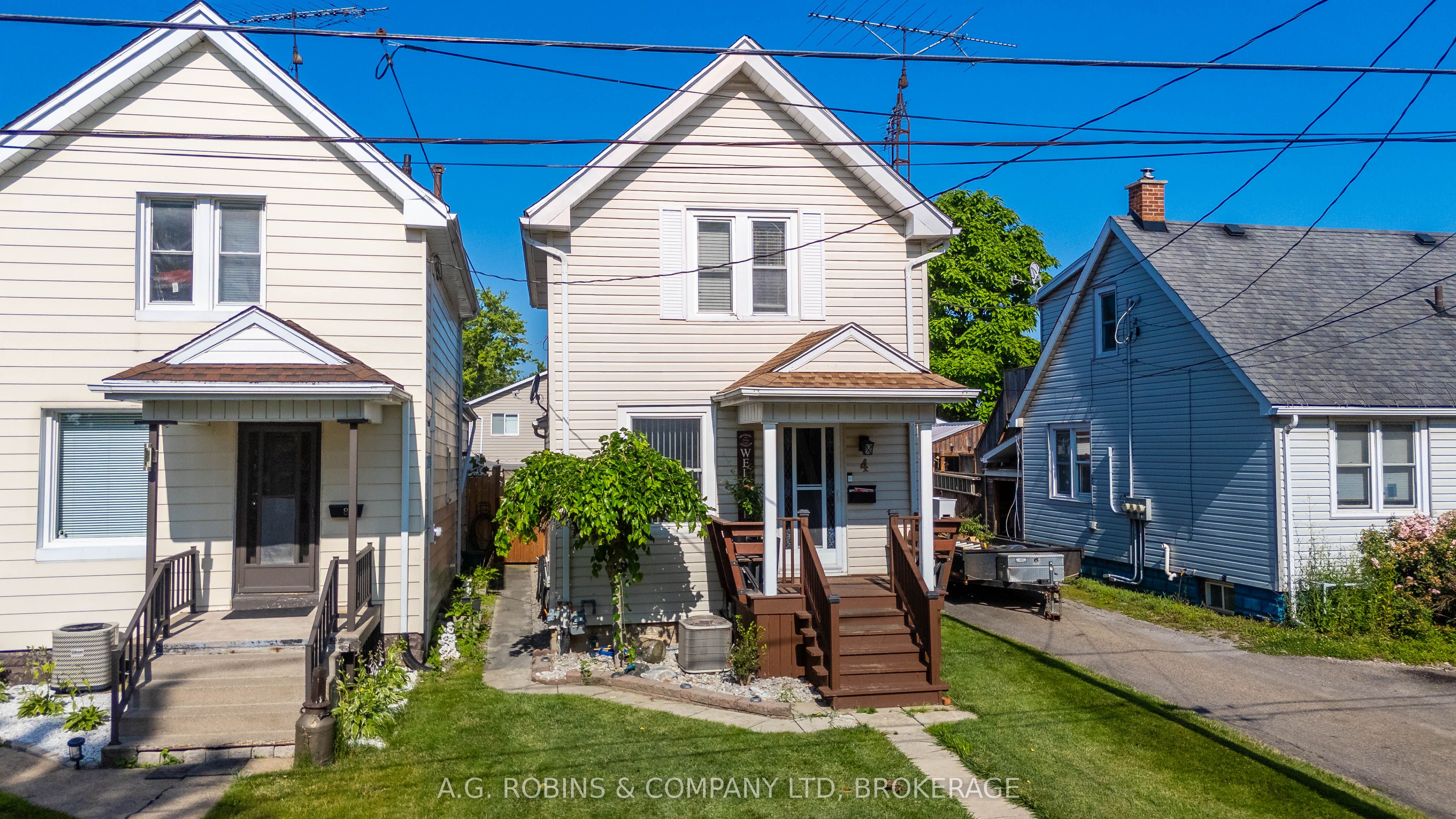 4 Clifford Avenue, Welland, ON L3C 2G1 photo 3