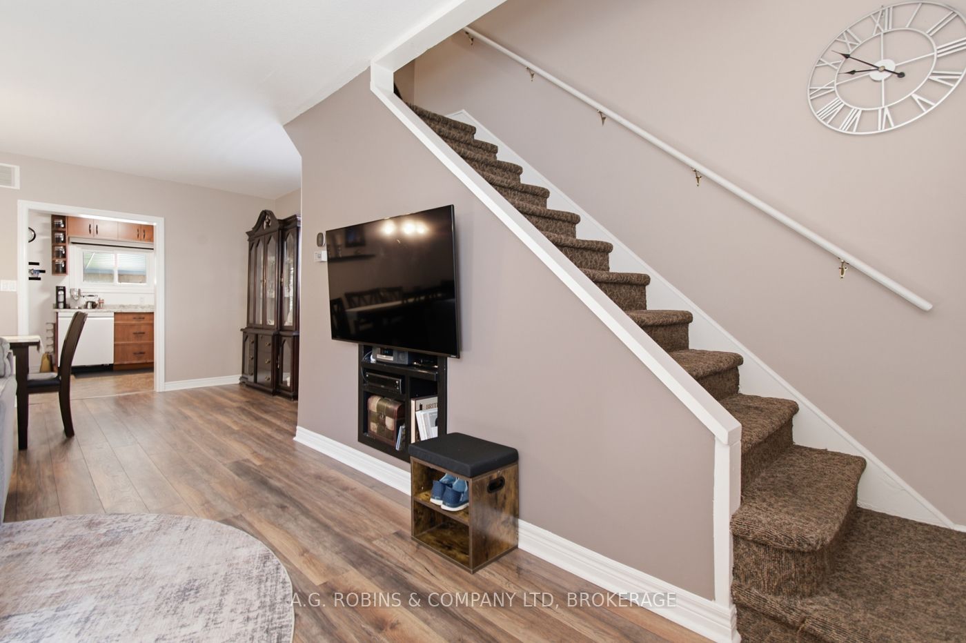 4 Clifford Avenue, Welland, ON L3C 2G1 photo 4