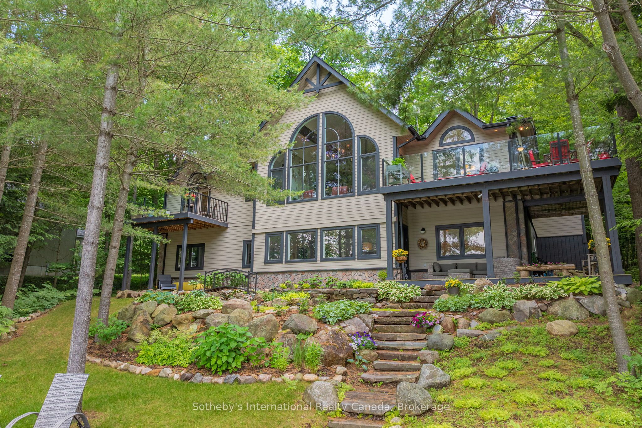 41 Estate Drive, Muskoka Lakes, ON P0B 1J0 photo 3