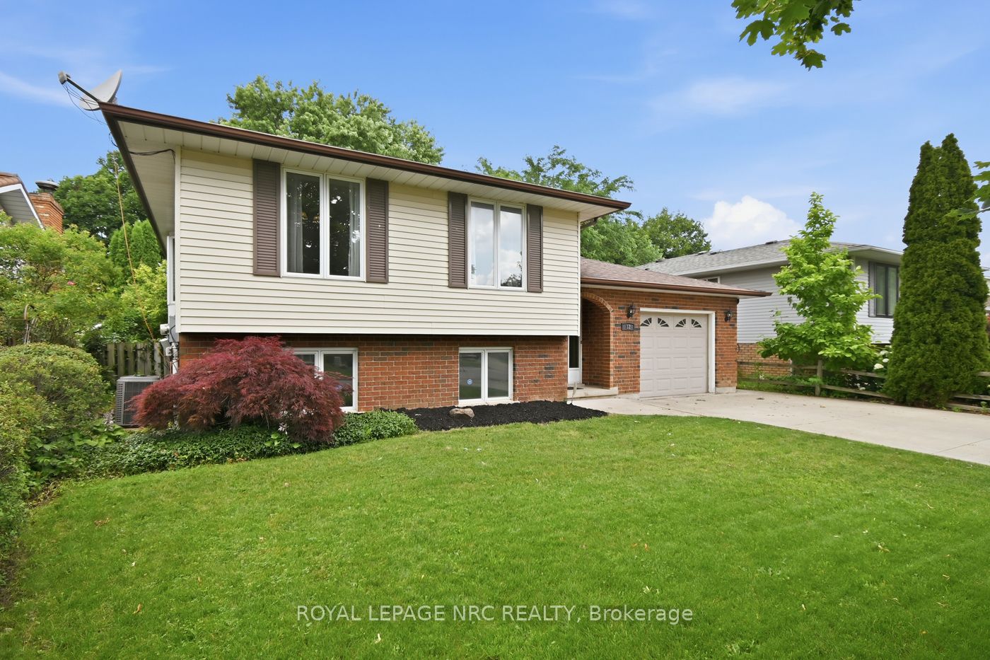 12 Harvest Oak Drive, St. Catharines, ON L2S 3H5 photo 2