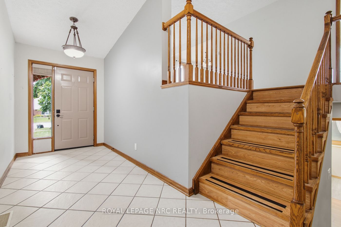 12 Harvest Oak Drive, St. Catharines, ON L2S 3H5 photo 5